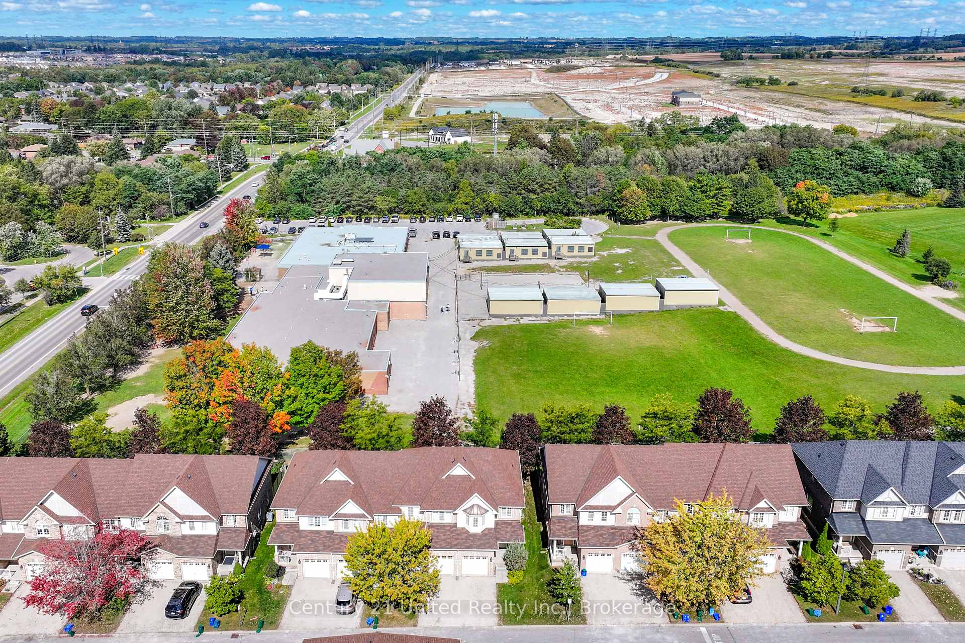 Photo 4 of Unit 16, 1087 Ormond Drive, Oshawa, Samac — HOMEH