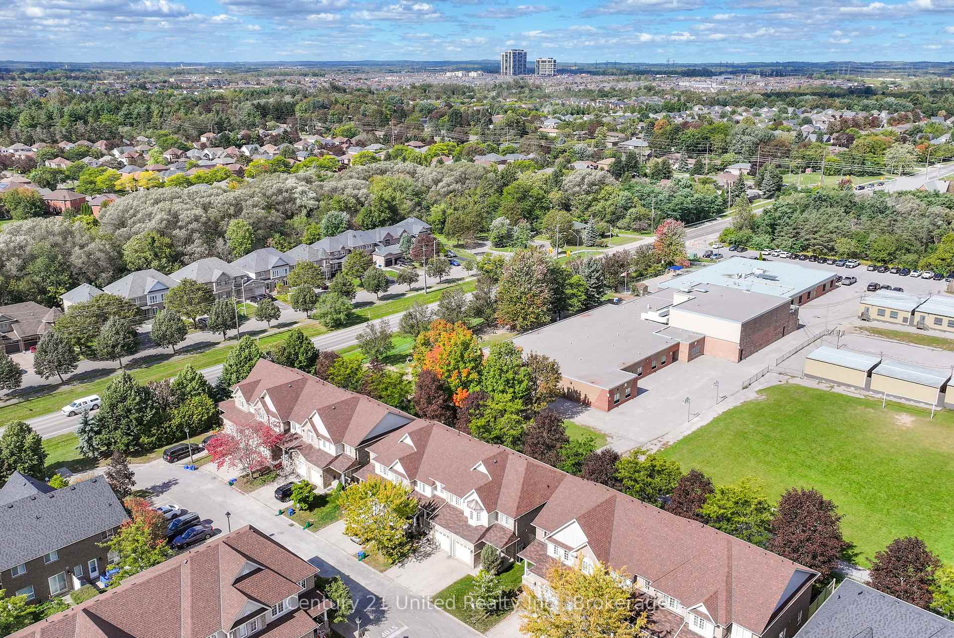 Photo 5 of Unit 16, 1087 Ormond Drive, Oshawa, Samac — HOMEH