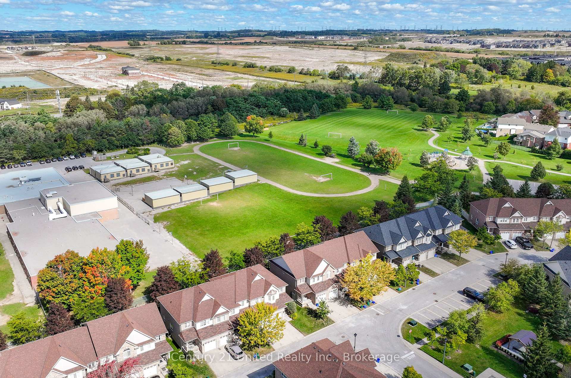 Photo 6 of Unit 16, 1087 Ormond Drive, Oshawa, Samac — HOMEH