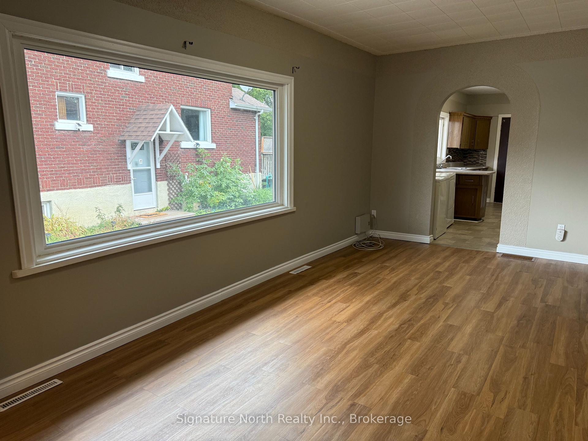 Photo 8 of 618 Mctavish Street, Thunder Bay, East End — HOMEH