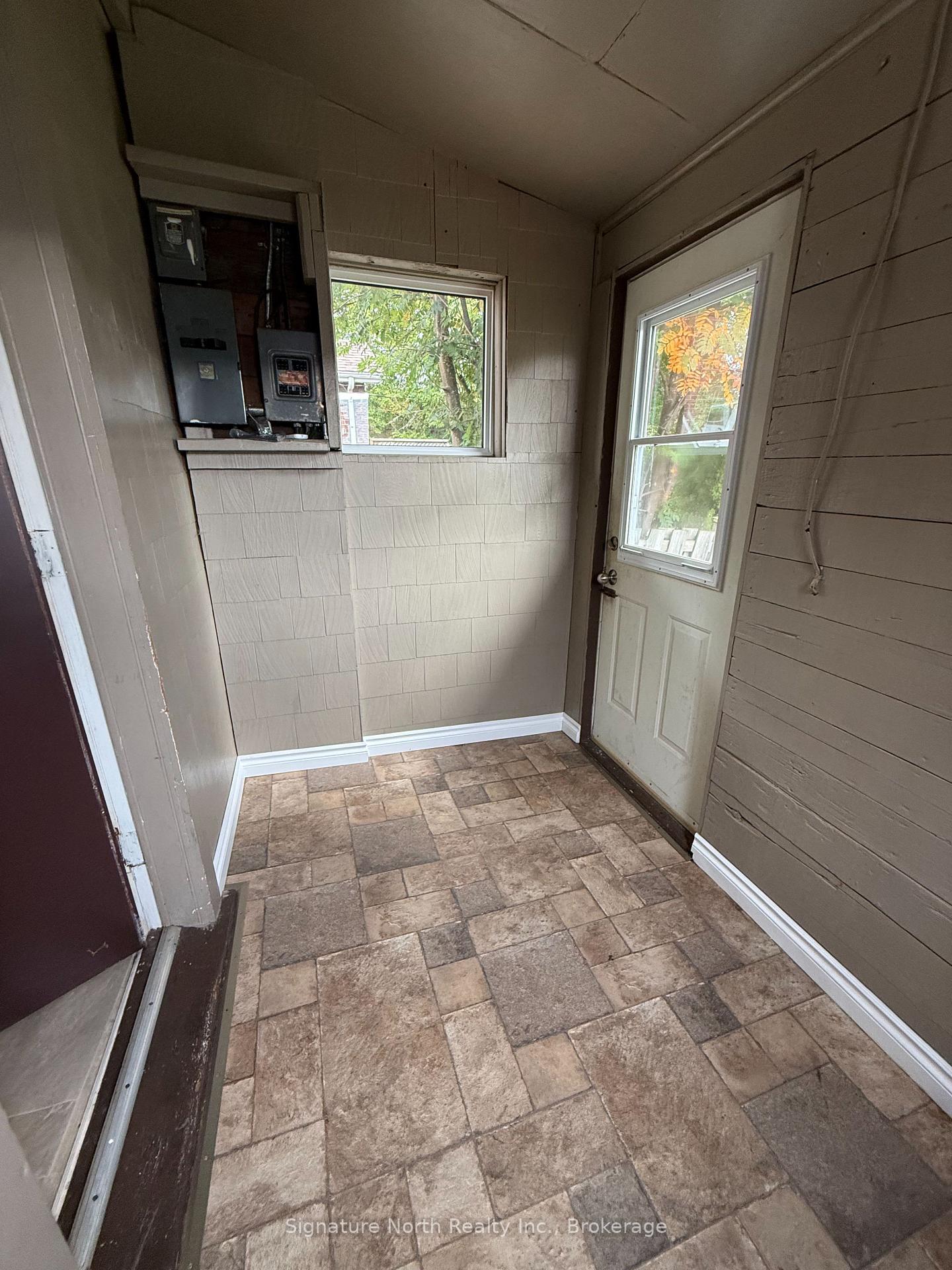 Photo 22 of 618 Mctavish Street, Thunder Bay, East End — HOMEH