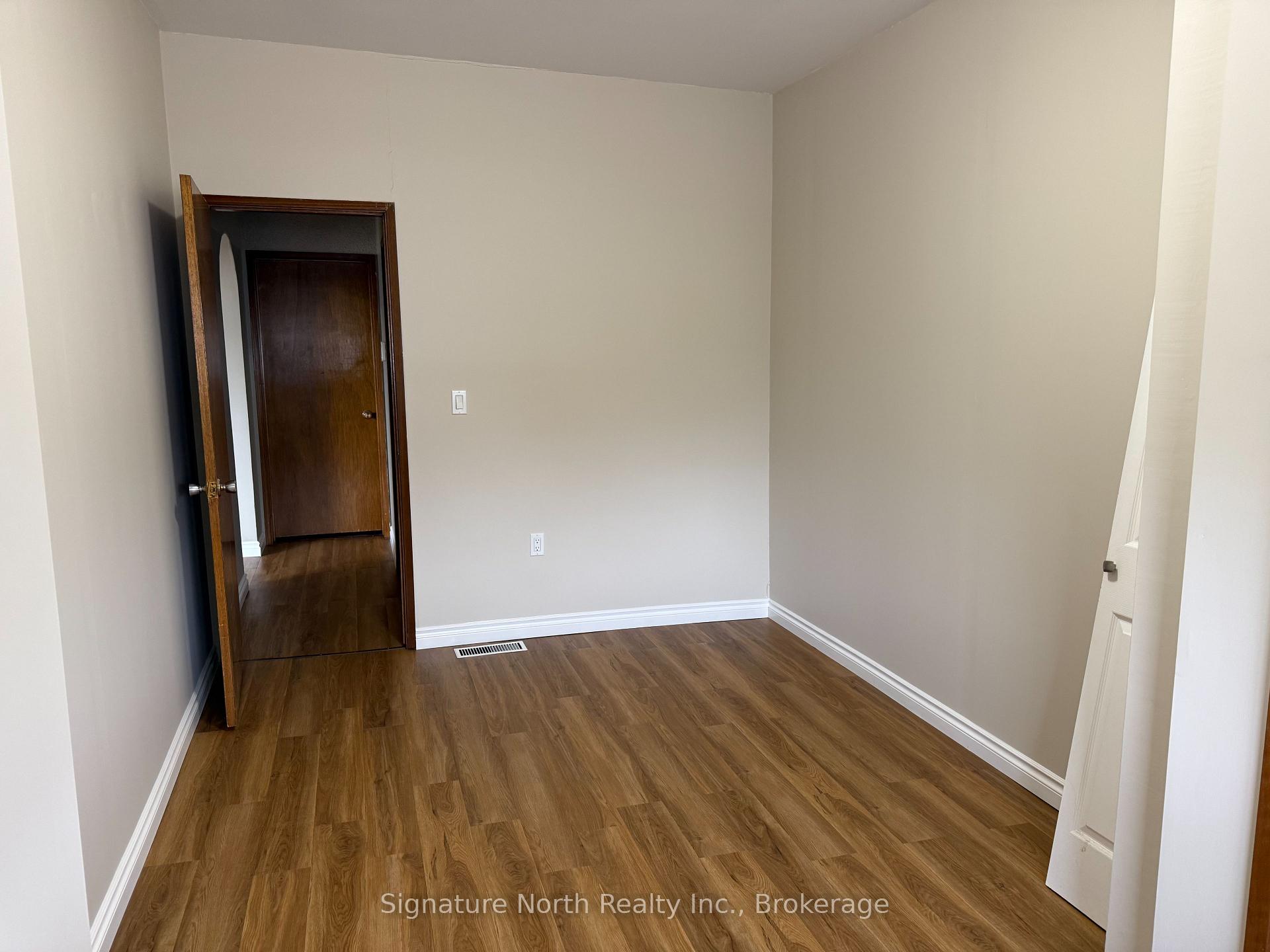 Photo 27 of 618 Mctavish Street, Thunder Bay, East End — HOMEH