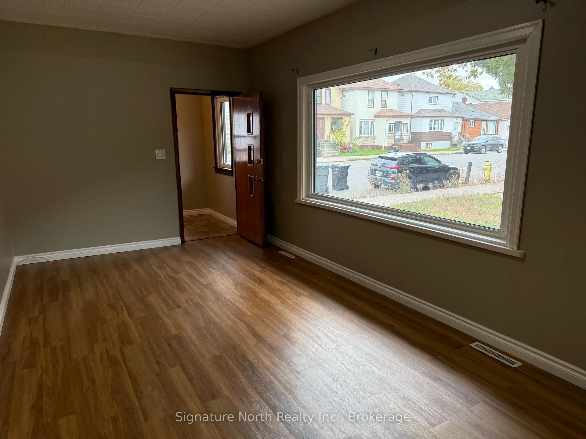 Photo 10 of 618 Mctavish Street, Thunder Bay, East End — HOMEH
