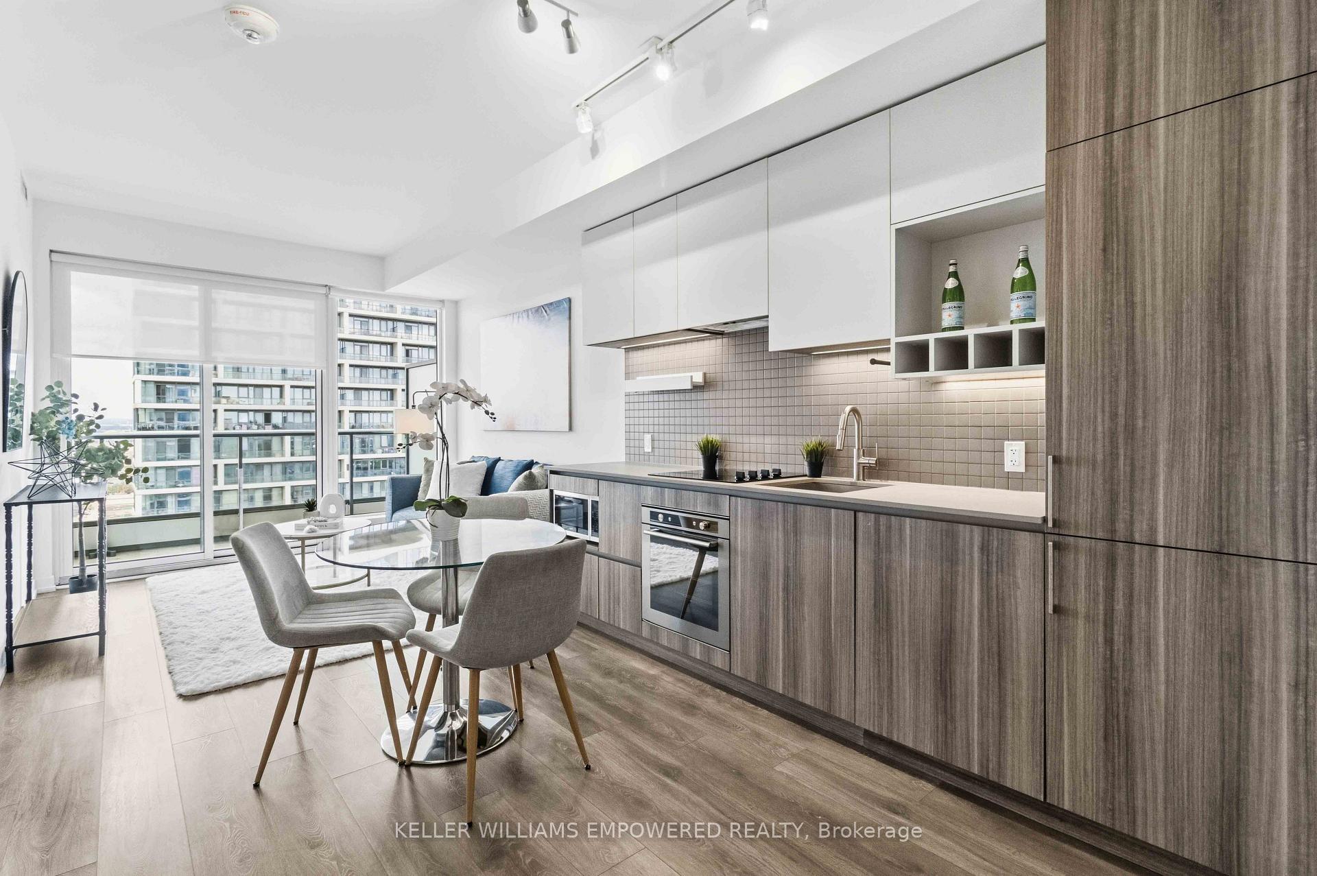 Photo 6 of Unit 2501, 5 Buttermill Avenue, Vaughan, Concord — HOMEH