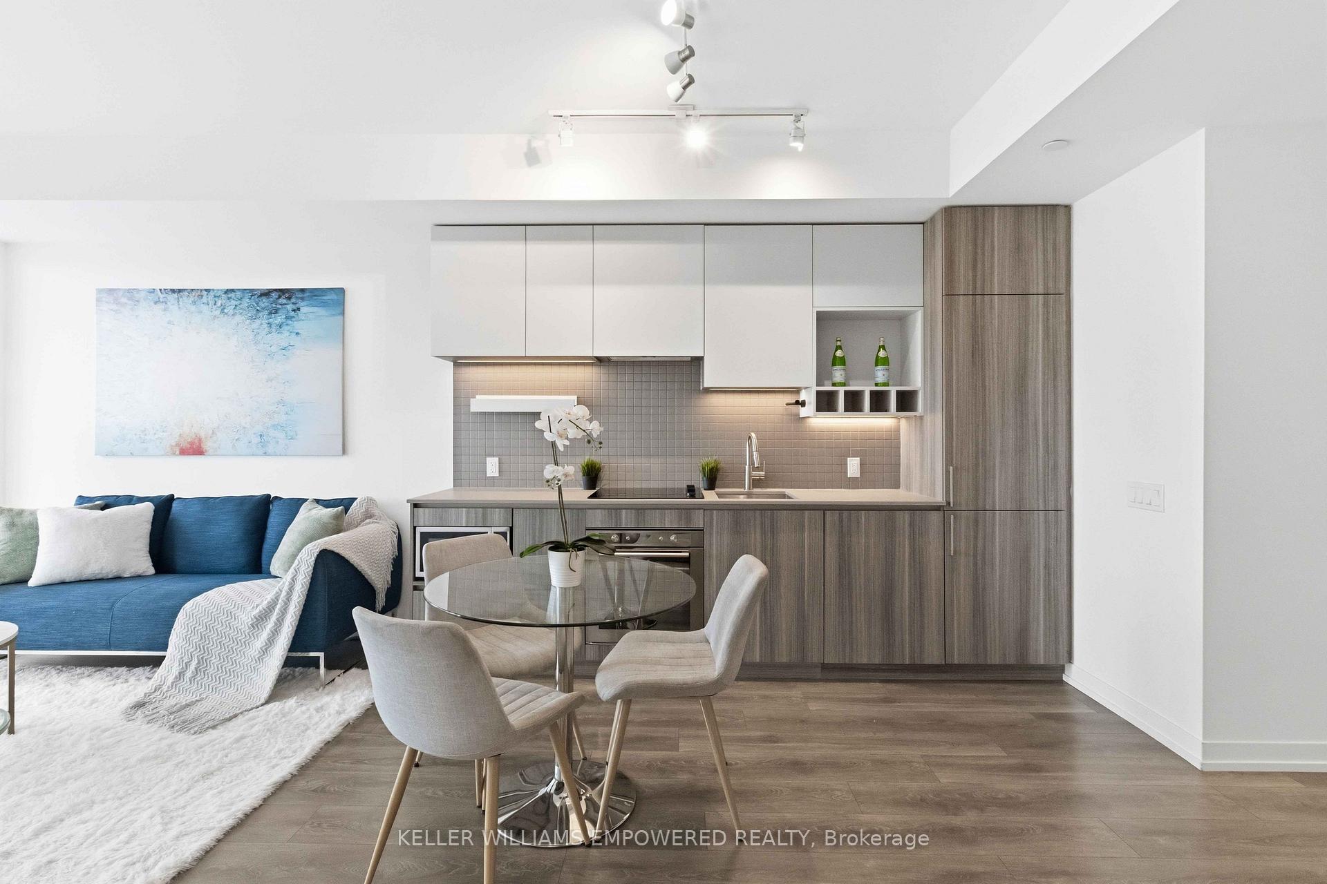 Photo 8 of Unit 2501, 5 Buttermill Avenue, Vaughan, Concord — HOMEH