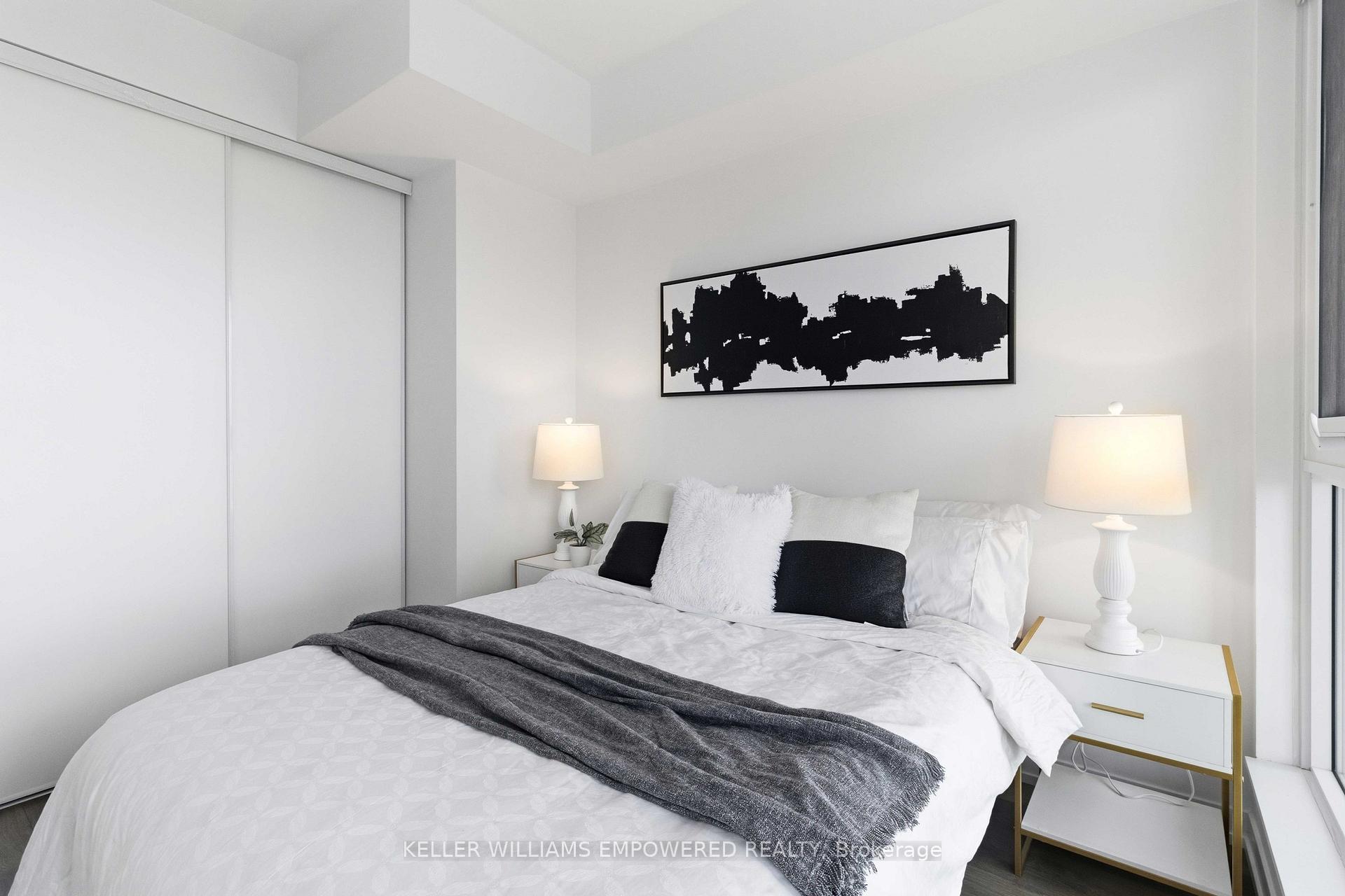 Photo 16 of Unit 2501, 5 Buttermill Avenue, Vaughan, Concord — HOMEH