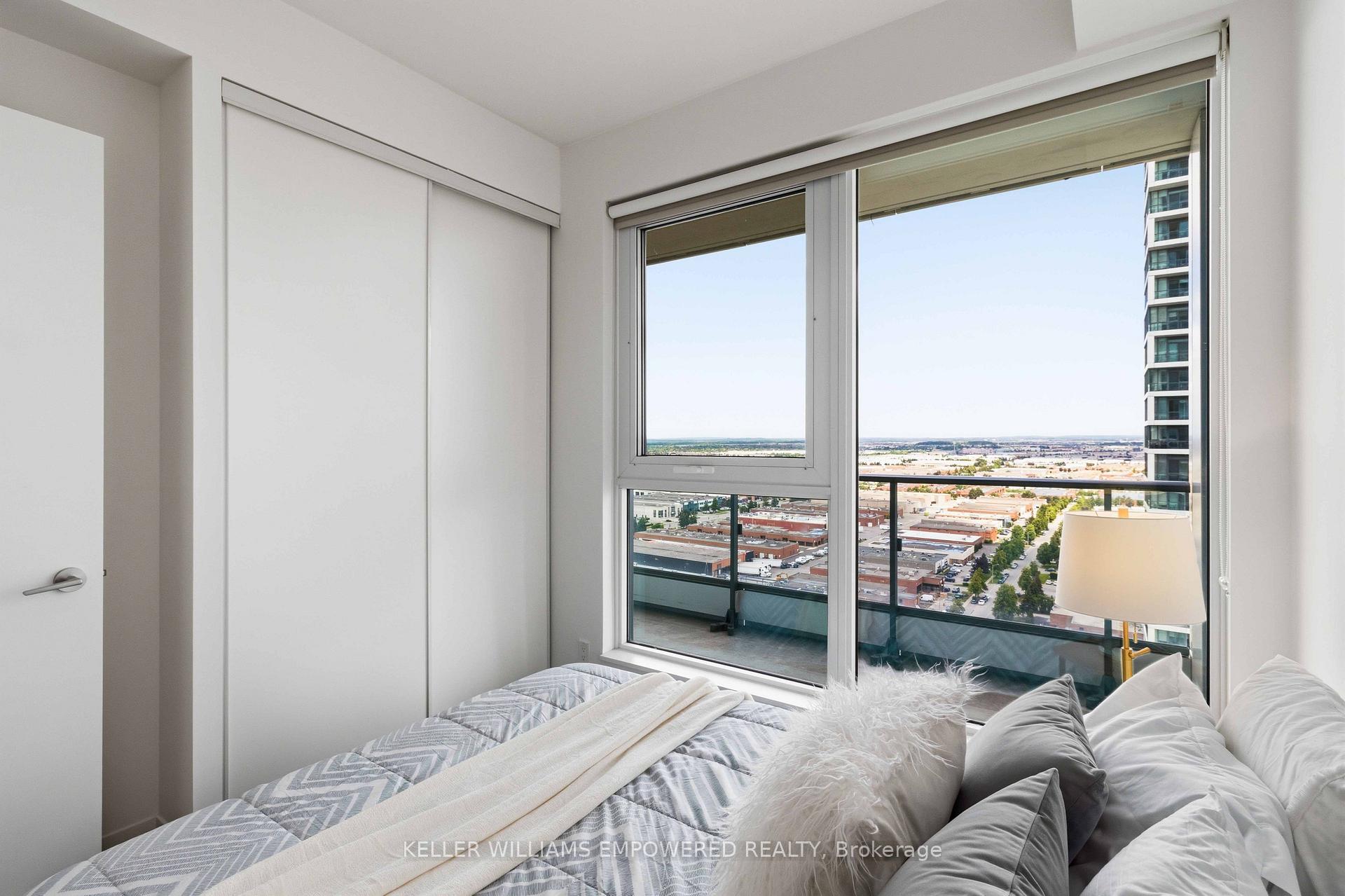 Photo 18 of Unit 2501, 5 Buttermill Avenue, Vaughan, Concord — HOMEH