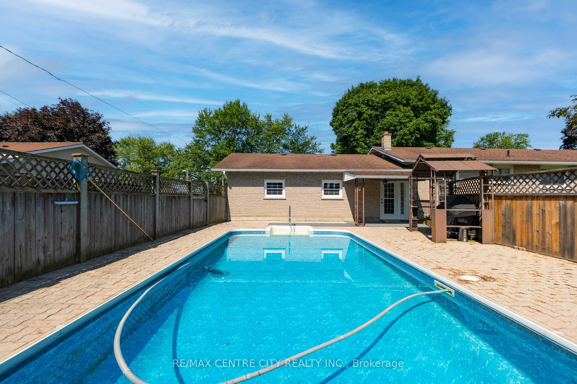 Photo 4 of 8114 Sandytown Road, Bayham, Straffordville — HOMEH