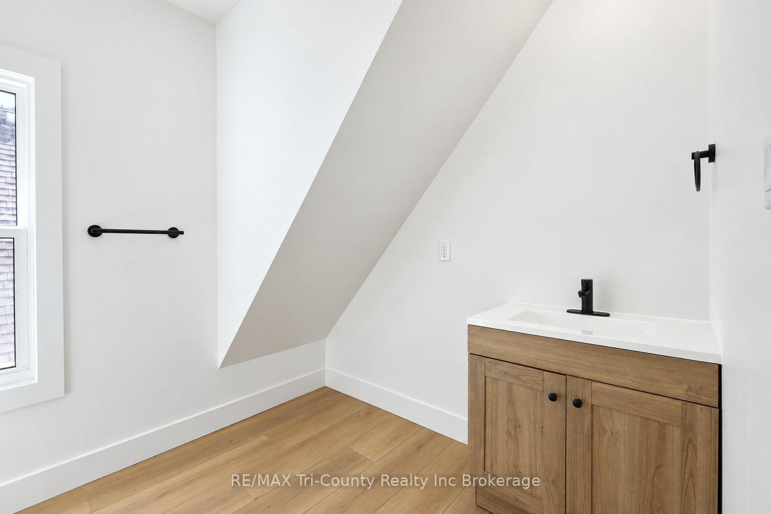 Photo 23 of 16 Redan Street, London, East L — HOMEH