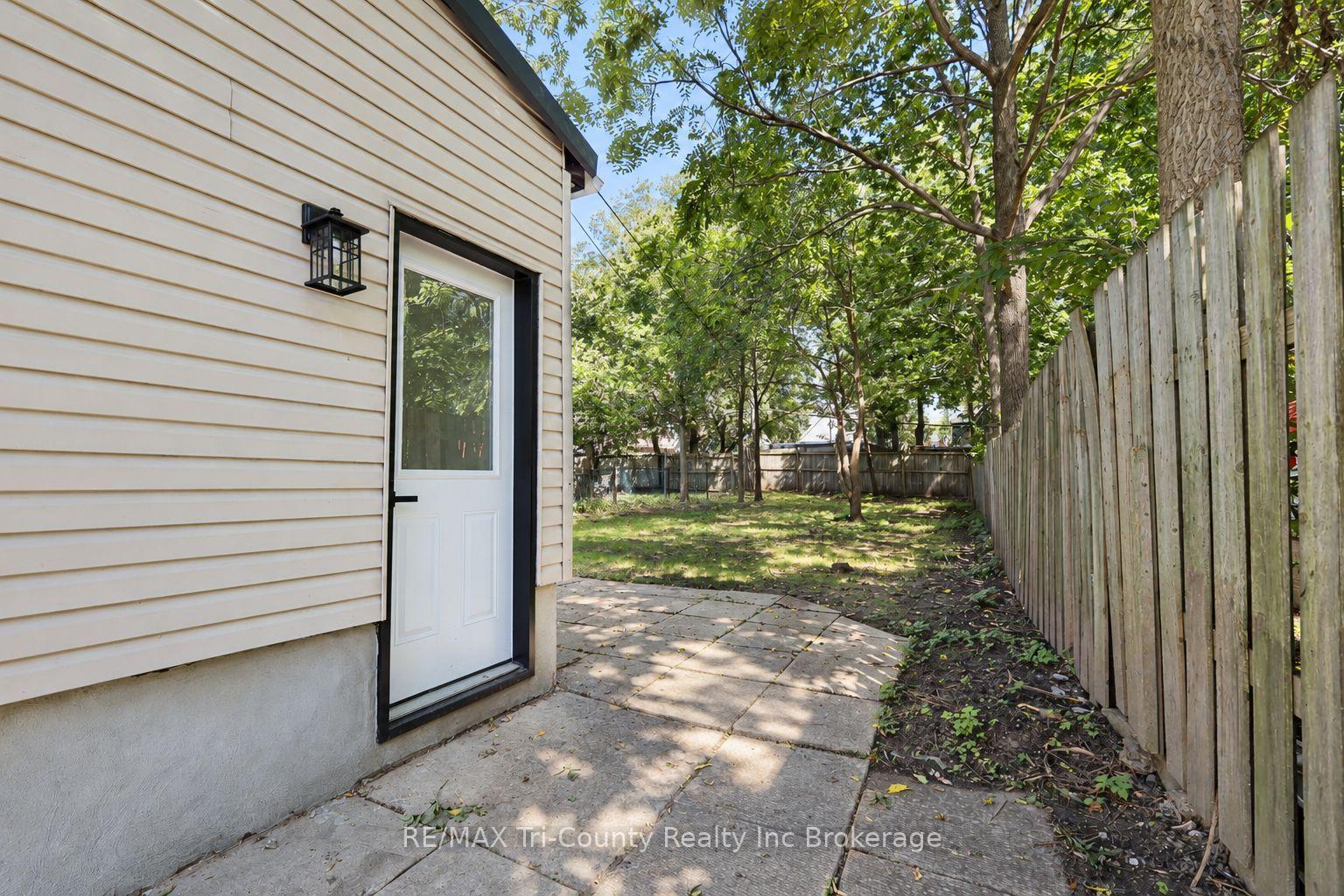 Photo 37 of 16 Redan Street, London, East L — HOMEH