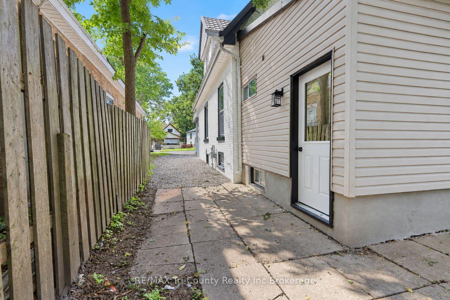 Photo 41 of 16 Redan Street, London, East L — HOMEH