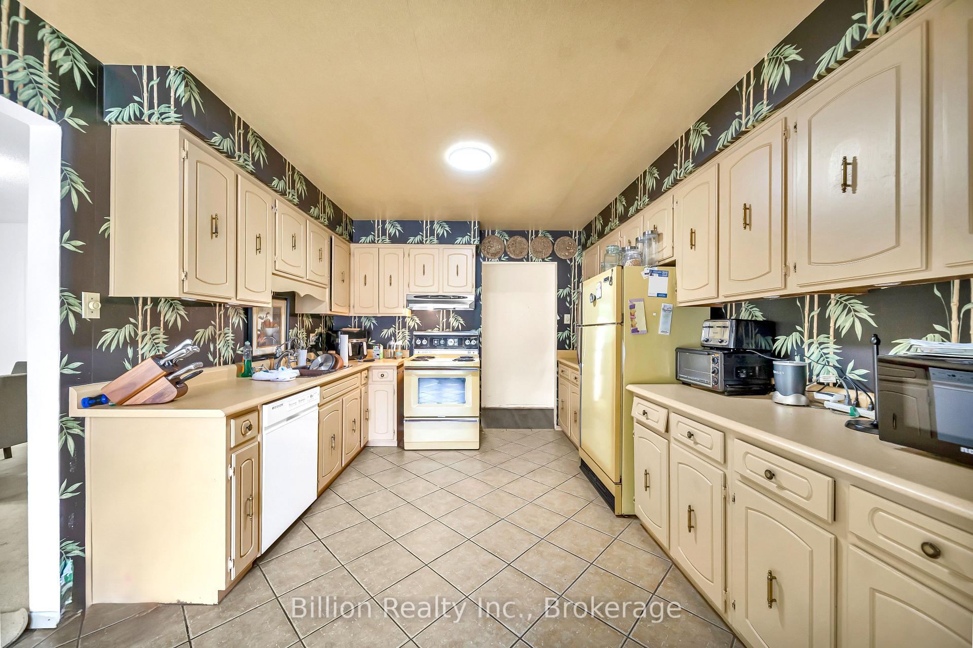 Photo 13 of 52 Ridgeway Crescent, Cambridge, St Andrews/Southwood — HOMEH
