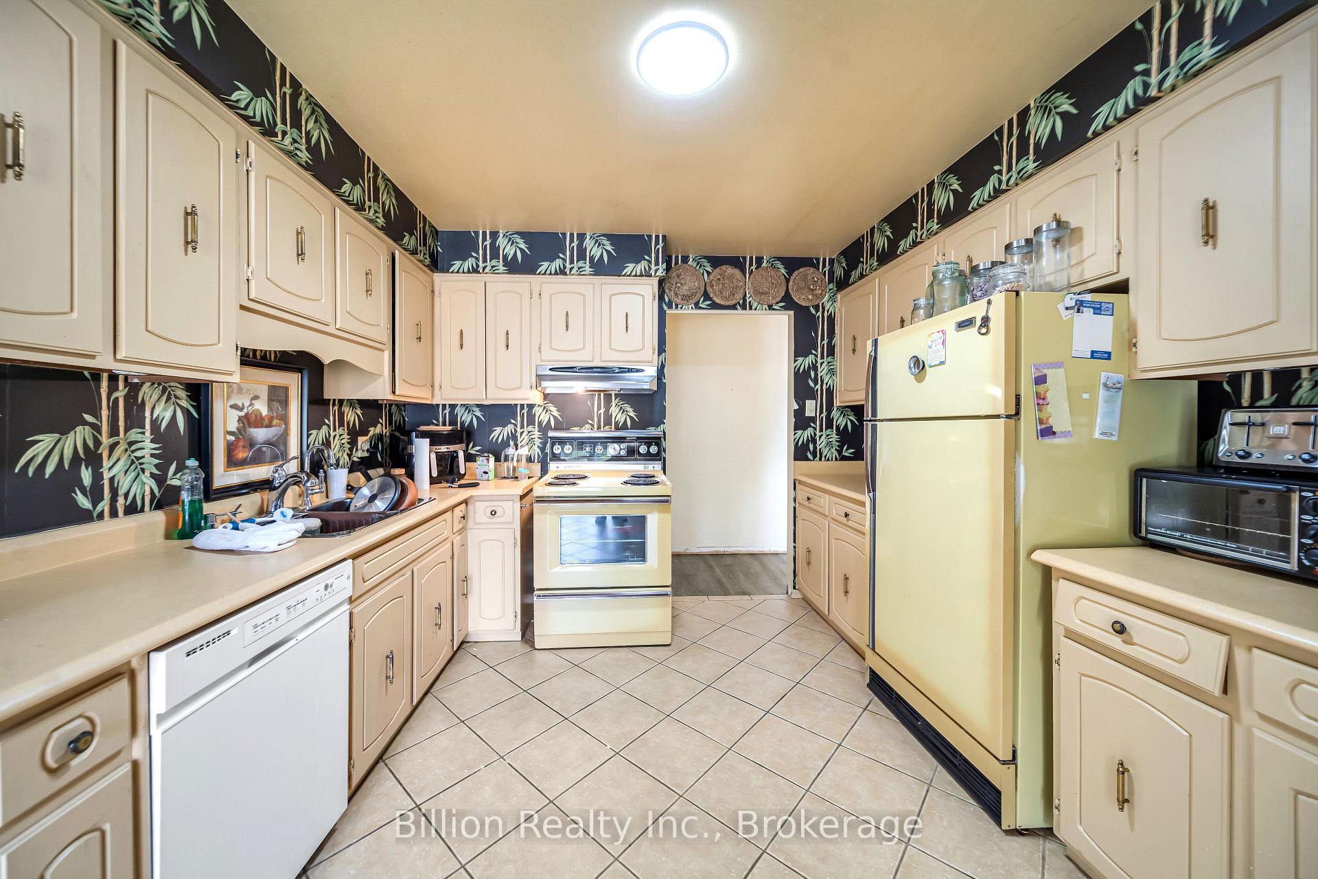 Photo 16 of 52 Ridgeway Crescent, Cambridge, St Andrews/Southwood — HOMEH