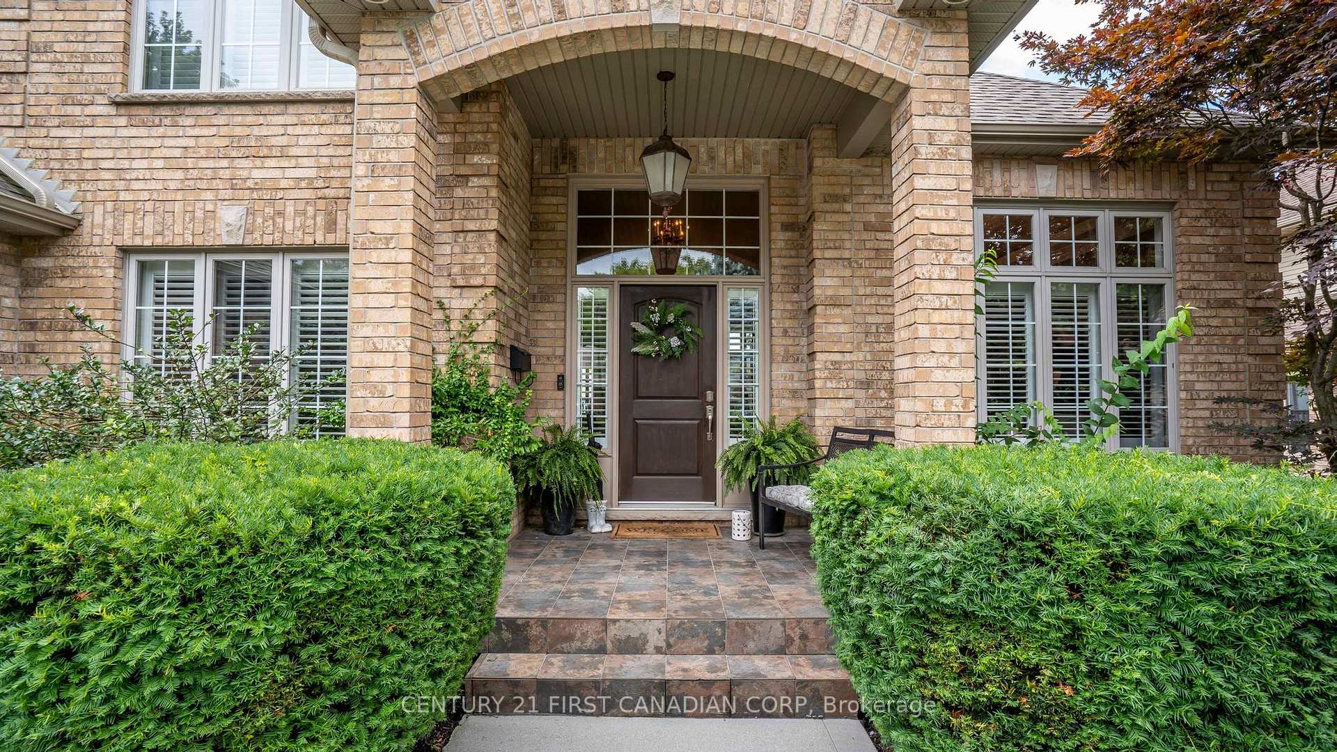 Photo 3 of 114 Longview Court, London, South K — HOMEH