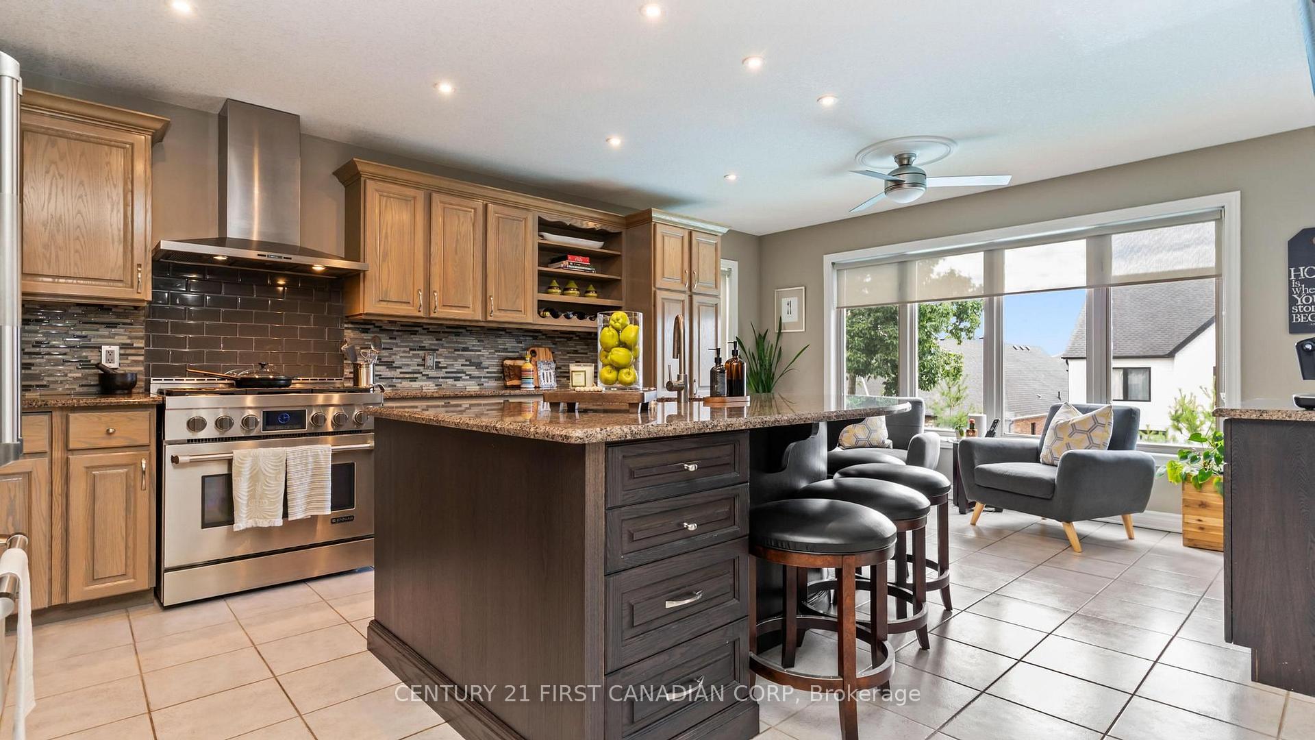 Photo 14 of 114 Longview Court, London, South K — HOMEH