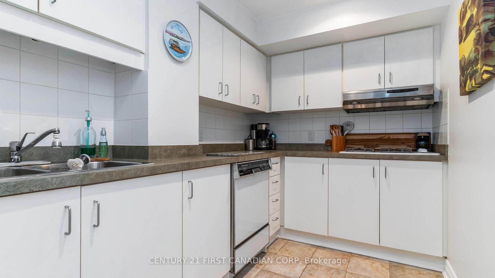 Photo 33 of 114 Longview Court, London, South K — HOMEH
