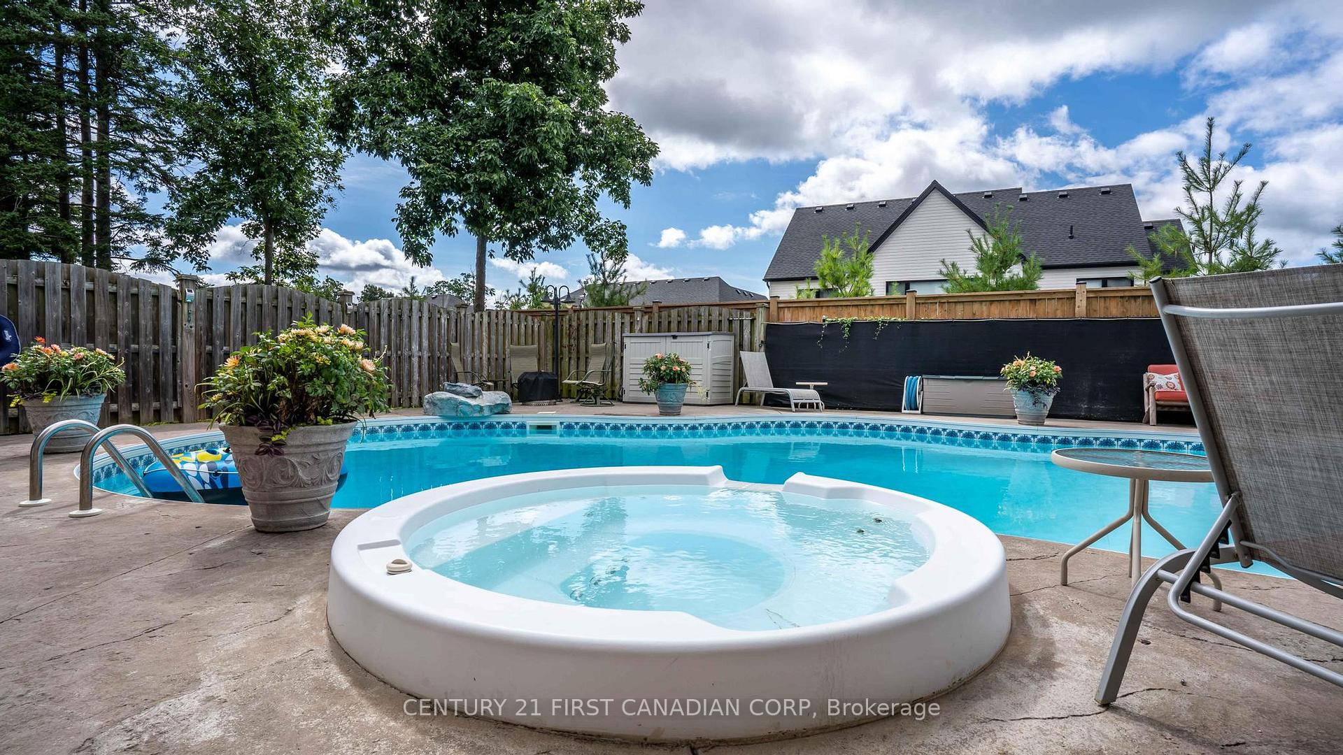 Photo 45 of 114 Longview Court, London, South K — HOMEH