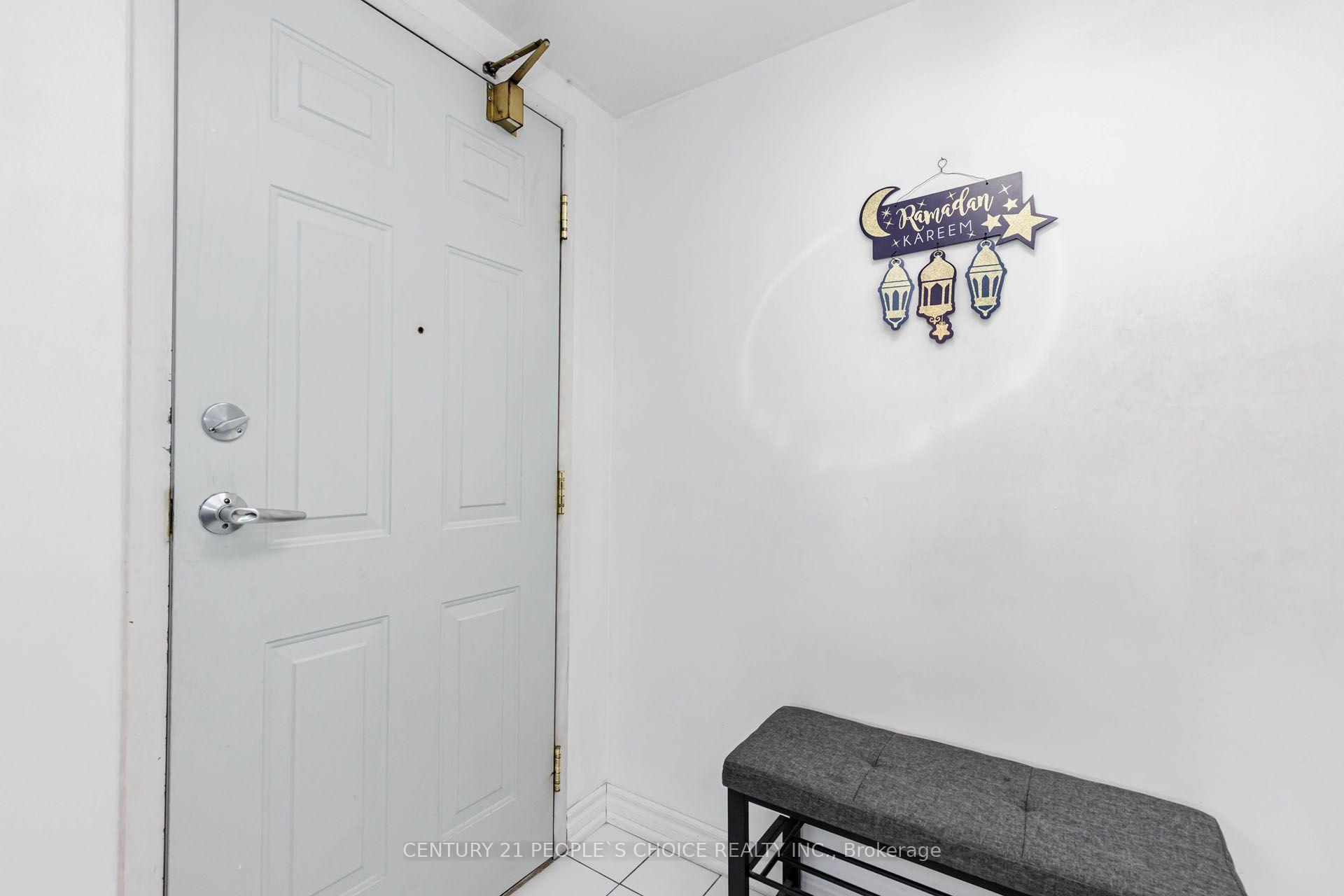 Photo 10 of Unit 1015, 250 Webb Drive, Mississauga, City Centre — HOMEH