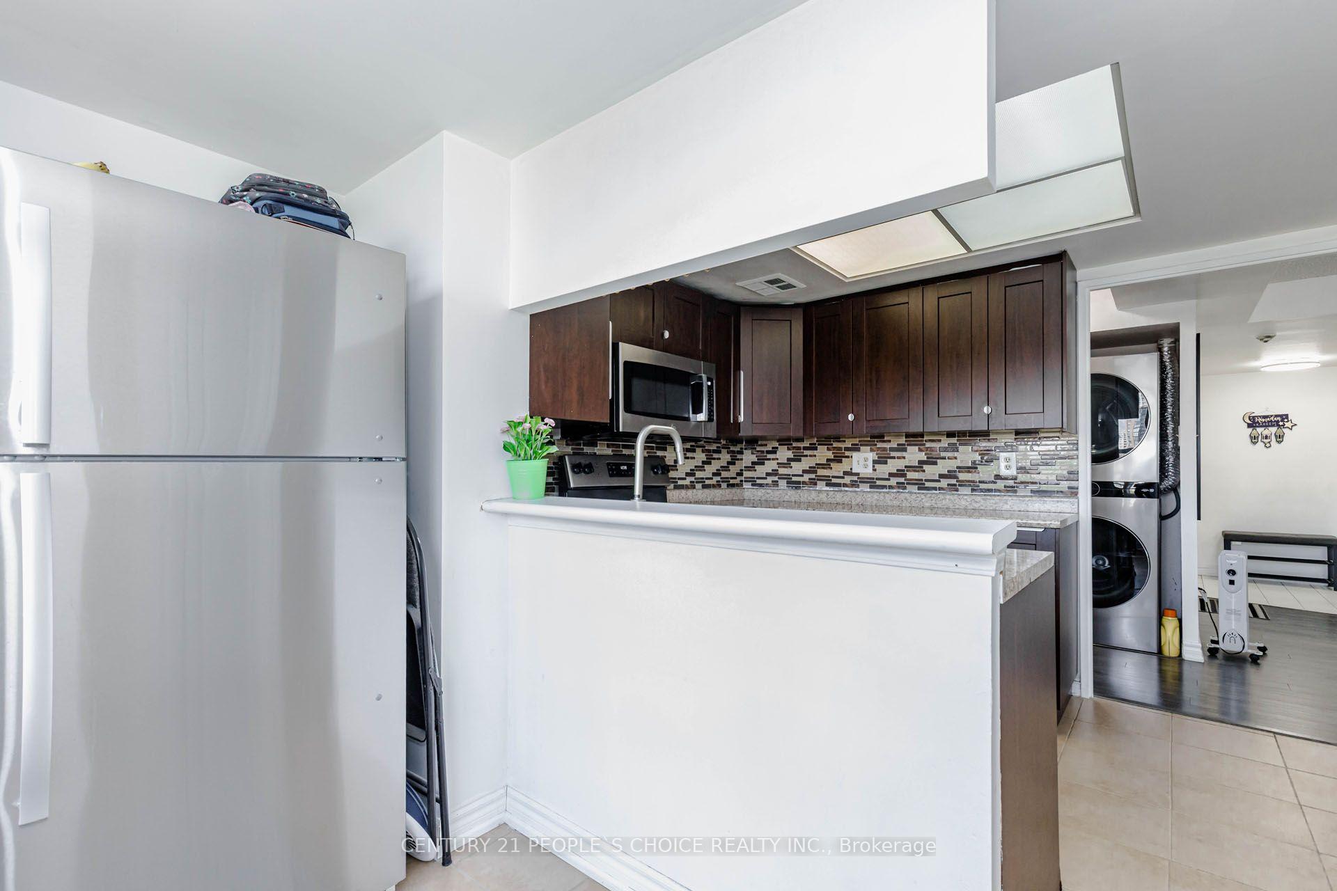 Photo 28 of Unit 1015, 250 Webb Drive, Mississauga, City Centre — HOMEH