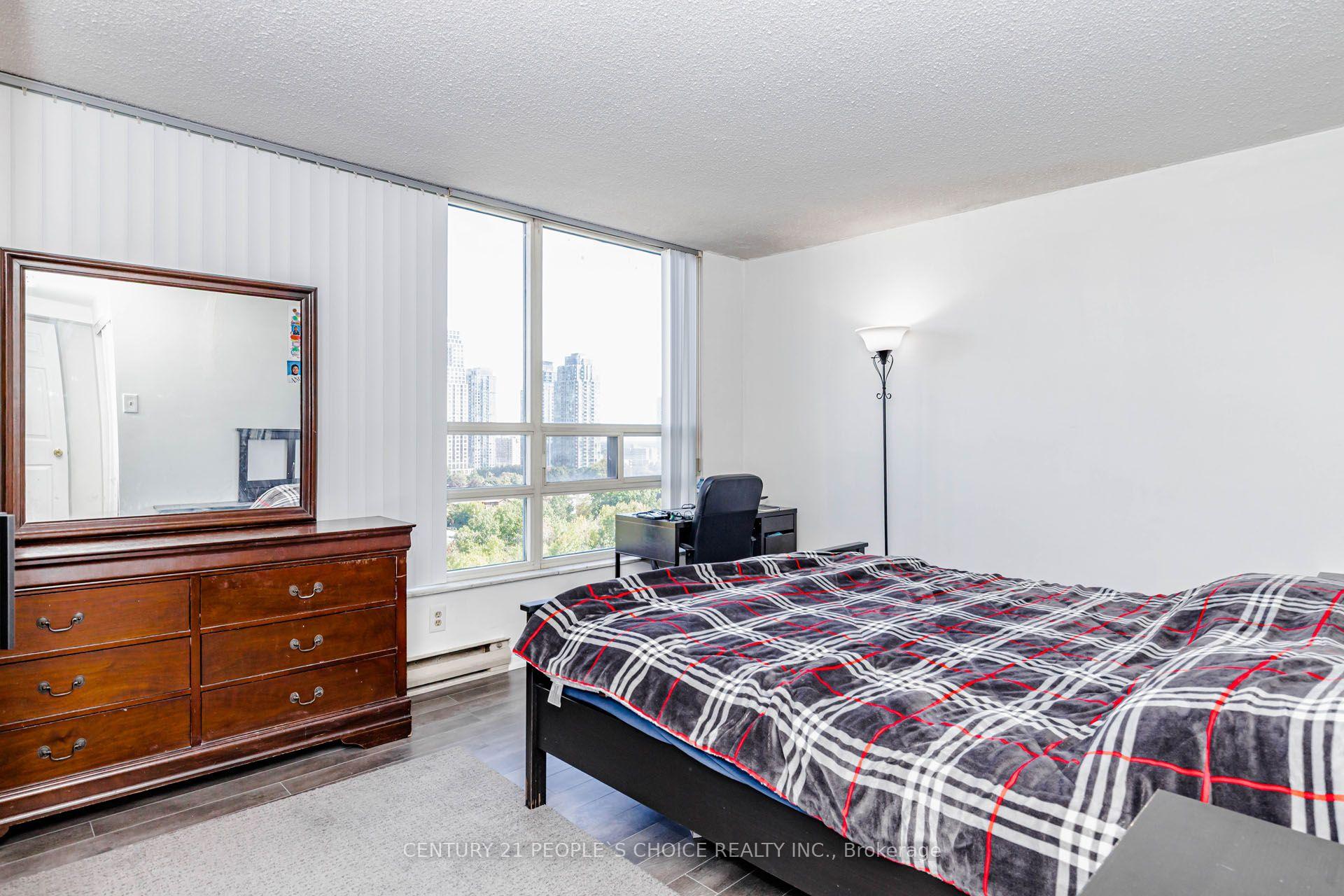 Photo 31 of Unit 1015, 250 Webb Drive, Mississauga, City Centre — HOMEH