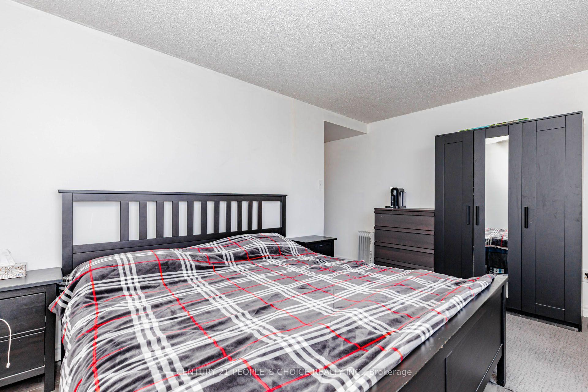 Photo 33 of Unit 1015, 250 Webb Drive, Mississauga, City Centre — HOMEH