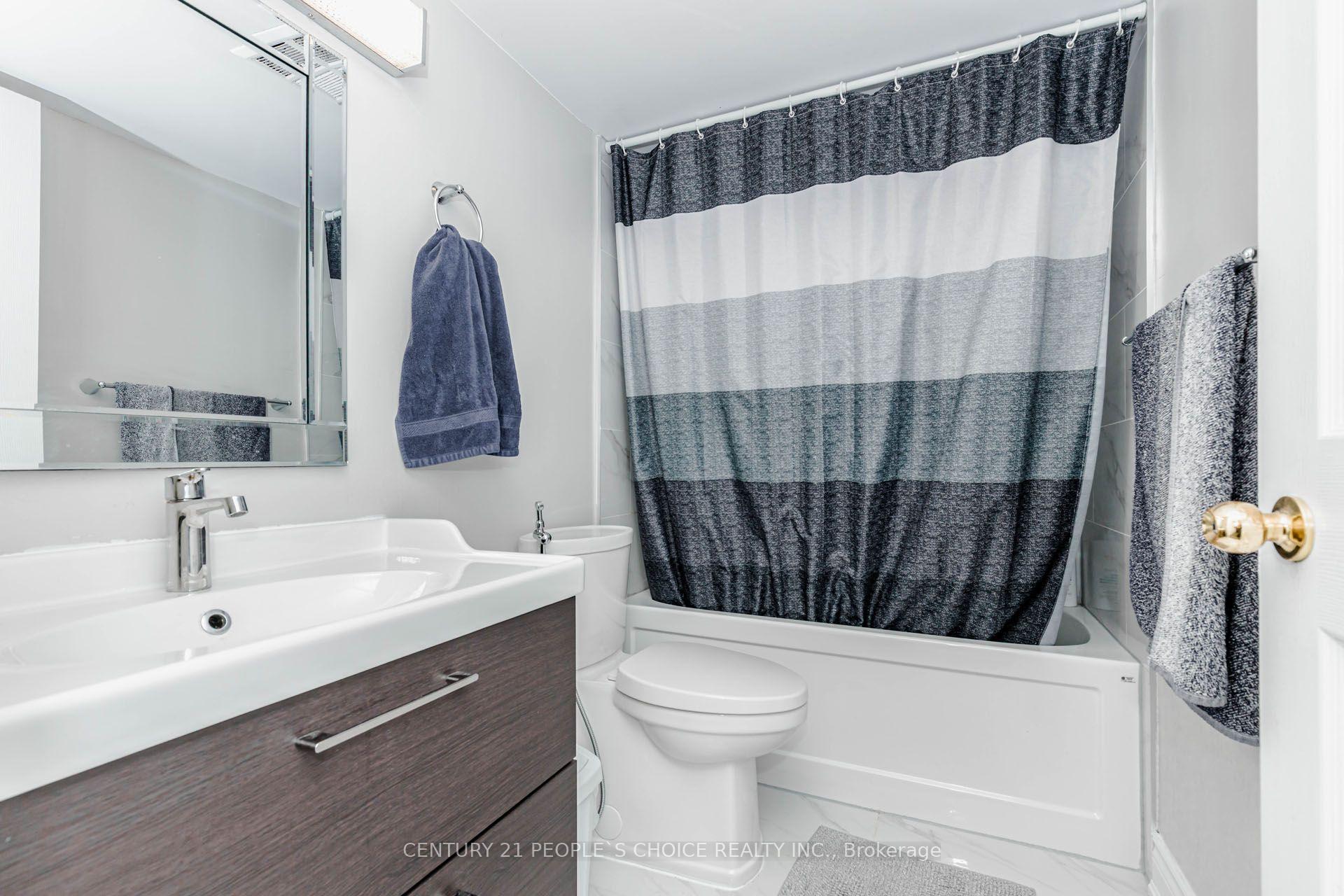 Photo 36 of Unit 1015, 250 Webb Drive, Mississauga, City Centre — HOMEH