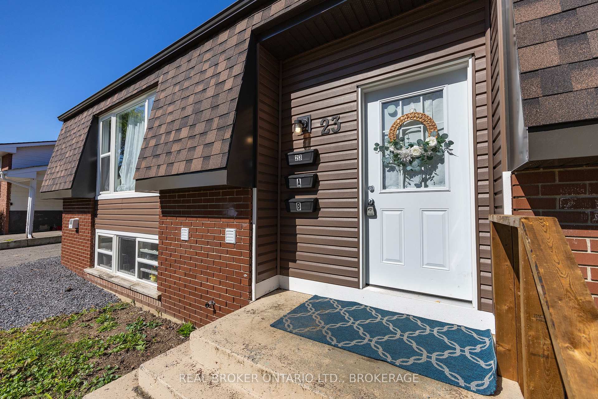 Photo 3 of 23 Huff Avenue, Loyalist, Amherstview — HOMEH