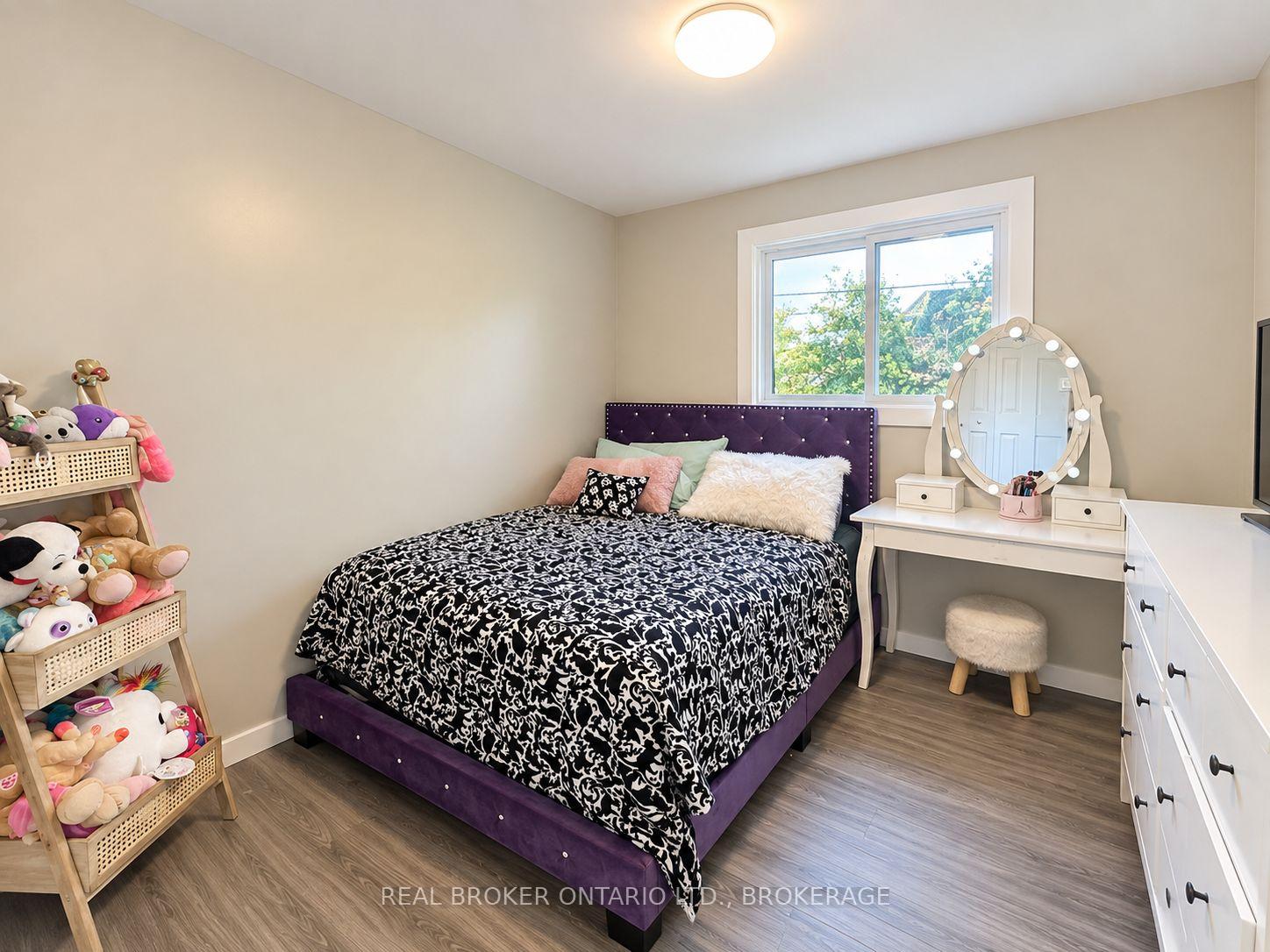 Photo 12 of 23 Huff Avenue, Loyalist, Amherstview — HOMEH