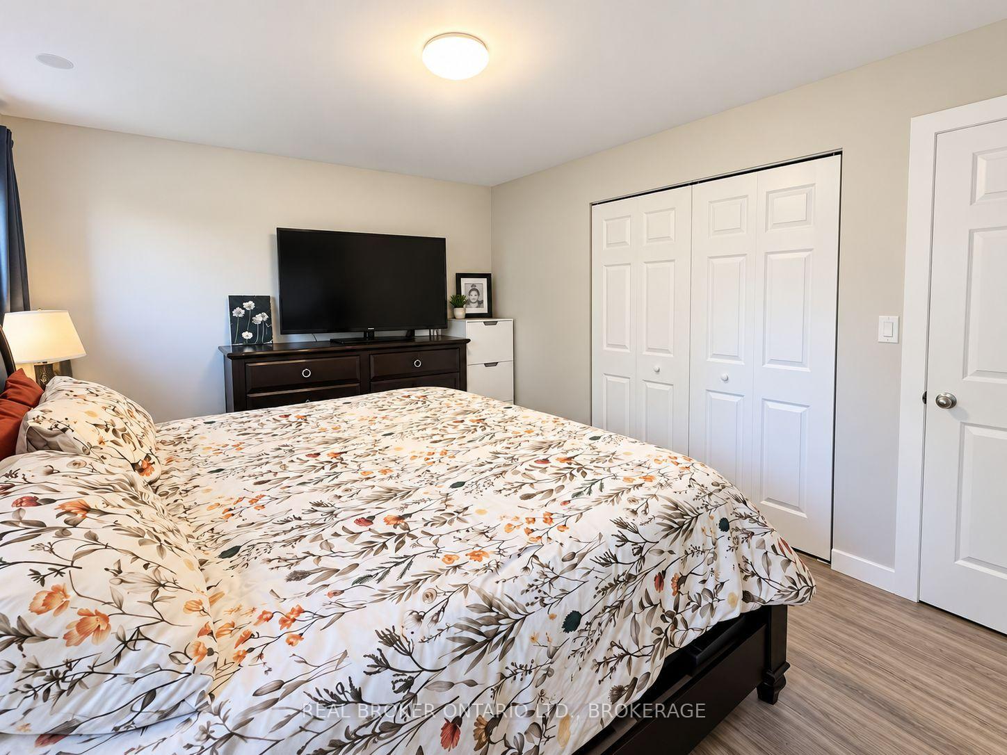 Photo 15 of 23 Huff Avenue, Loyalist, Amherstview — HOMEH