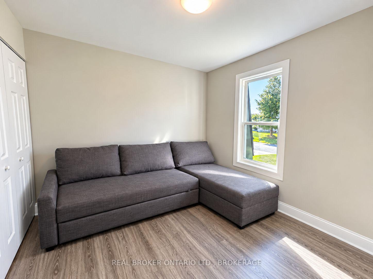 Photo 16 of 23 Huff Avenue, Loyalist, Amherstview — HOMEH