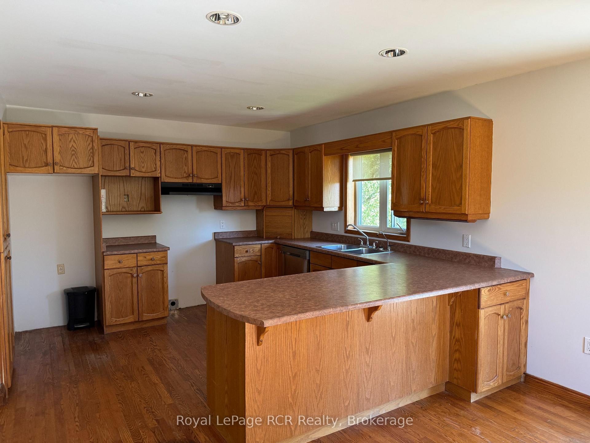 Photo 6 of 105 Maple Grove Lane, Georgian Bluffs — HOMEH