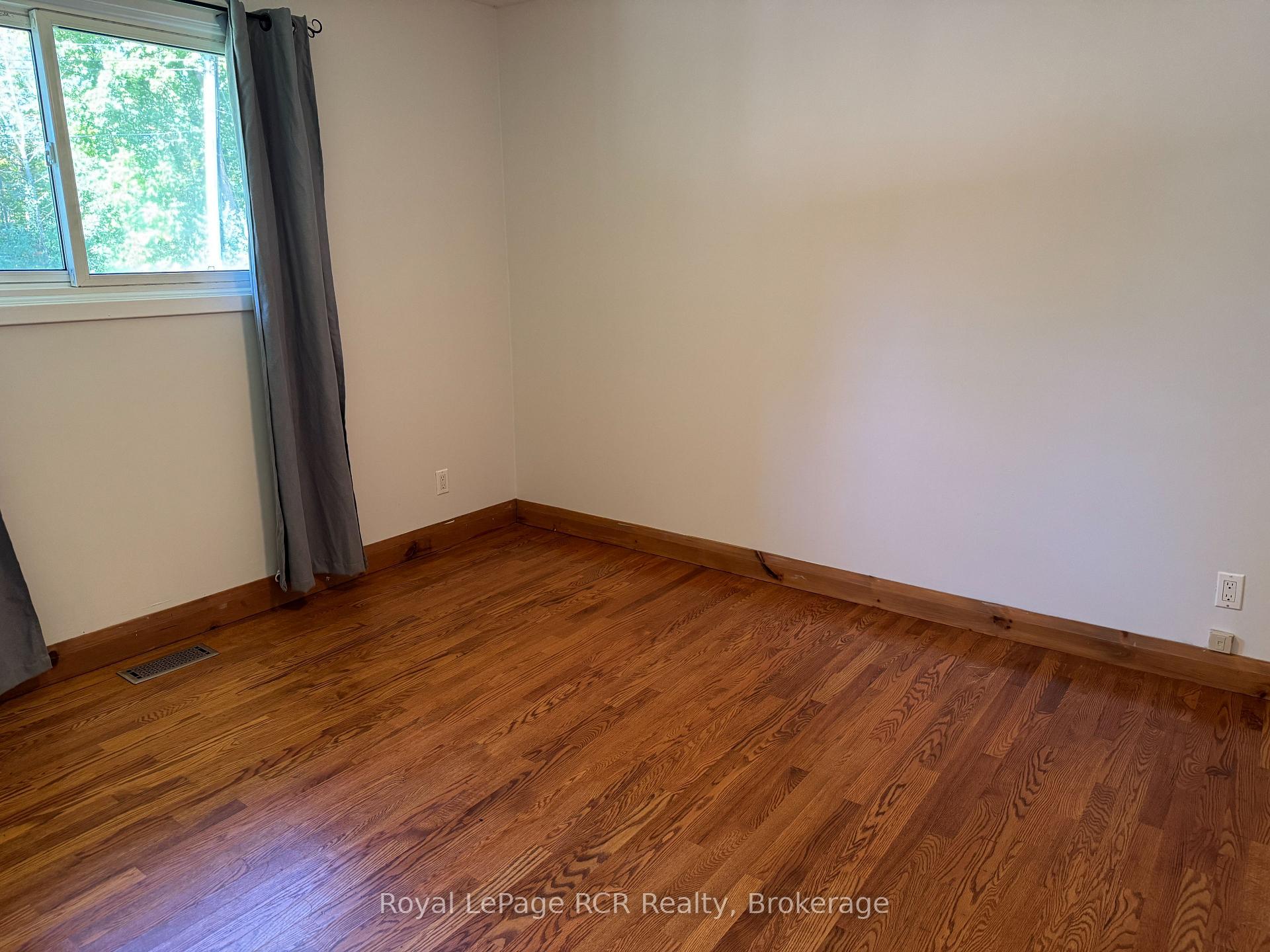 Photo 15 of 105 Maple Grove Lane, Georgian Bluffs — HOMEH
