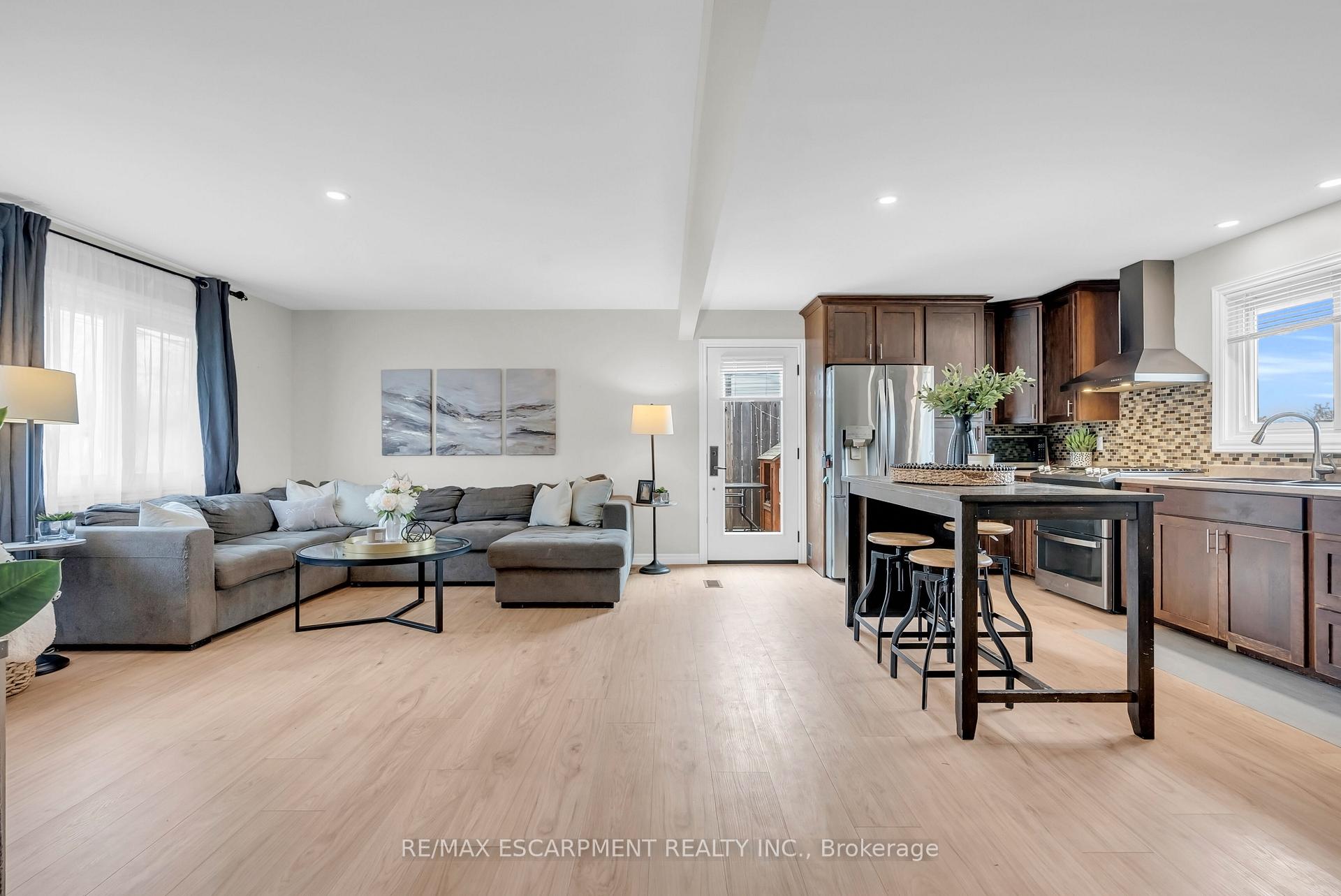Photo 4 of 21 Kidd Avenue, Quinte West, Trenton Ward — HOMEH