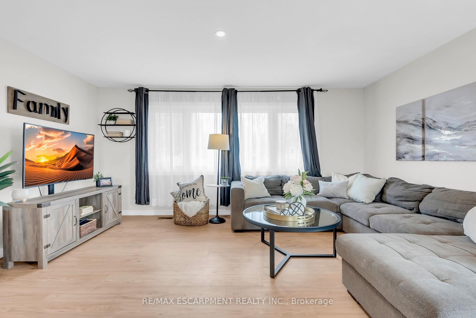 Photo 6 of 21 Kidd Avenue, Quinte West, Trenton Ward — HOMEH