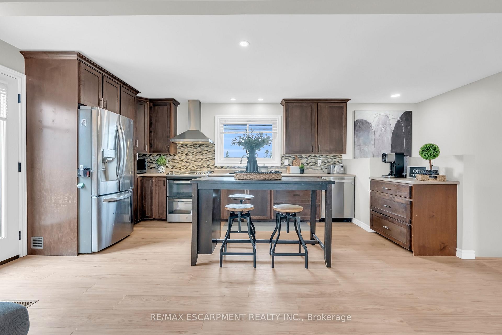 Photo 9 of 21 Kidd Avenue, Quinte West, Trenton Ward — HOMEH