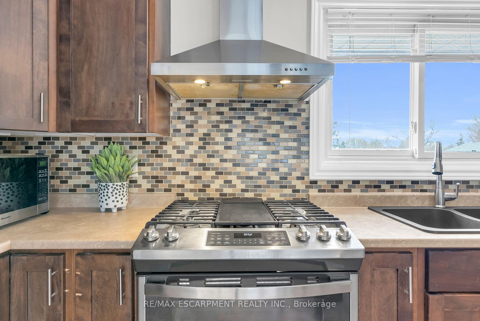 Photo 11 of 21 Kidd Avenue, Quinte West, Trenton Ward — HOMEH