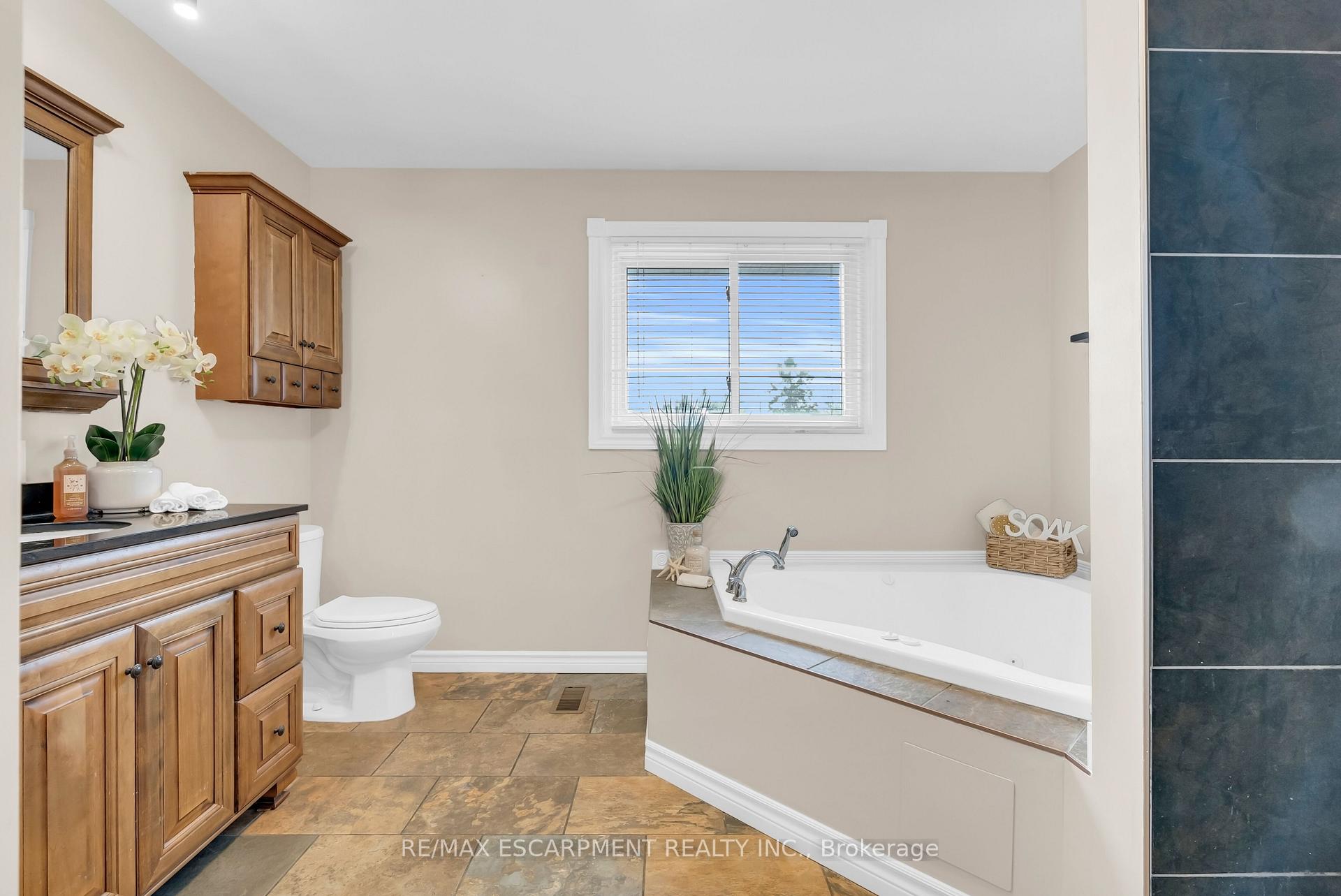Photo 19 of 21 Kidd Avenue, Quinte West, Trenton Ward — HOMEH