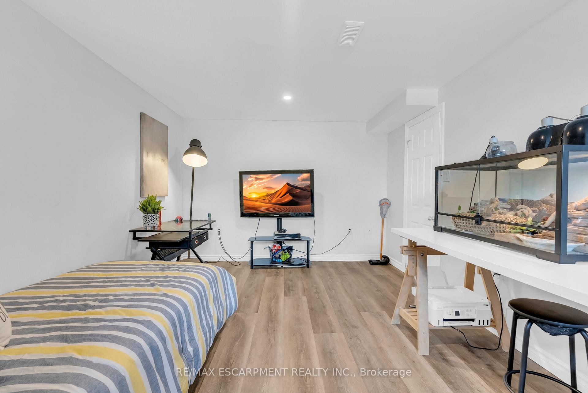Photo 26 of 21 Kidd Avenue, Quinte West, Trenton Ward — HOMEH