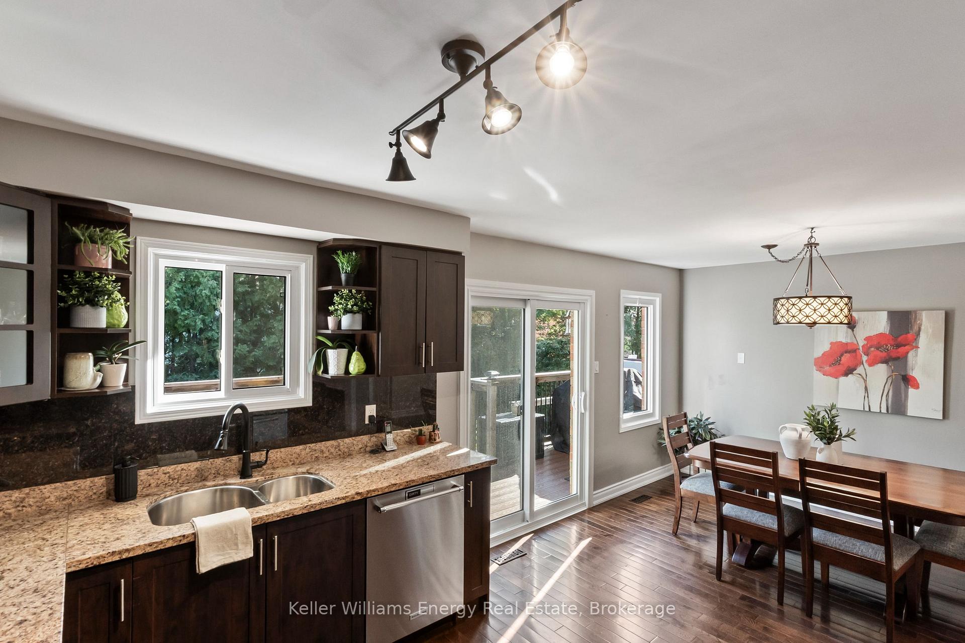 Photo 5 of 523 Palmtree Crescent, Oshawa, Eastdale — HOMEH