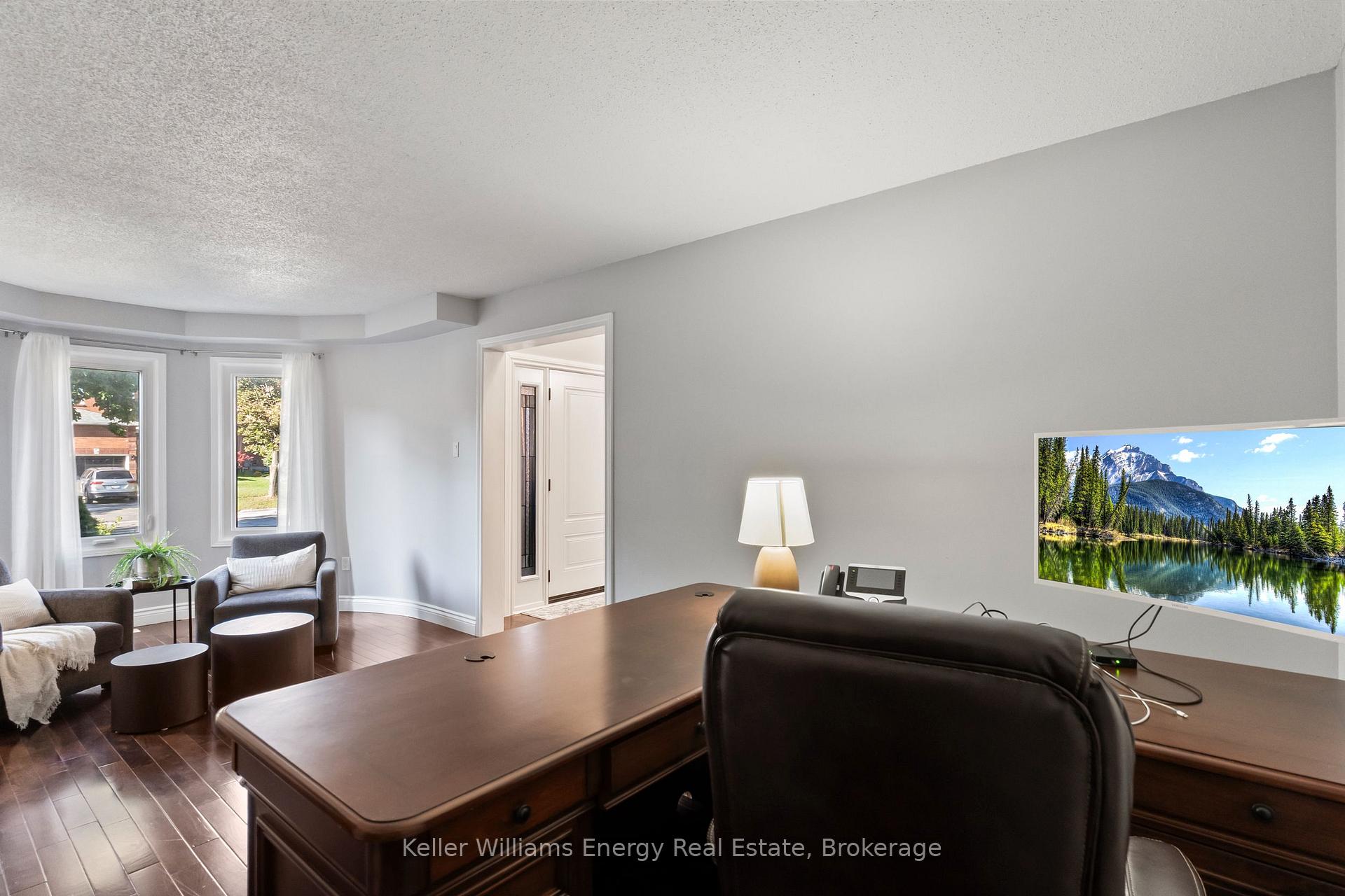 Photo 10 of 523 Palmtree Crescent, Oshawa, Eastdale — HOMEH