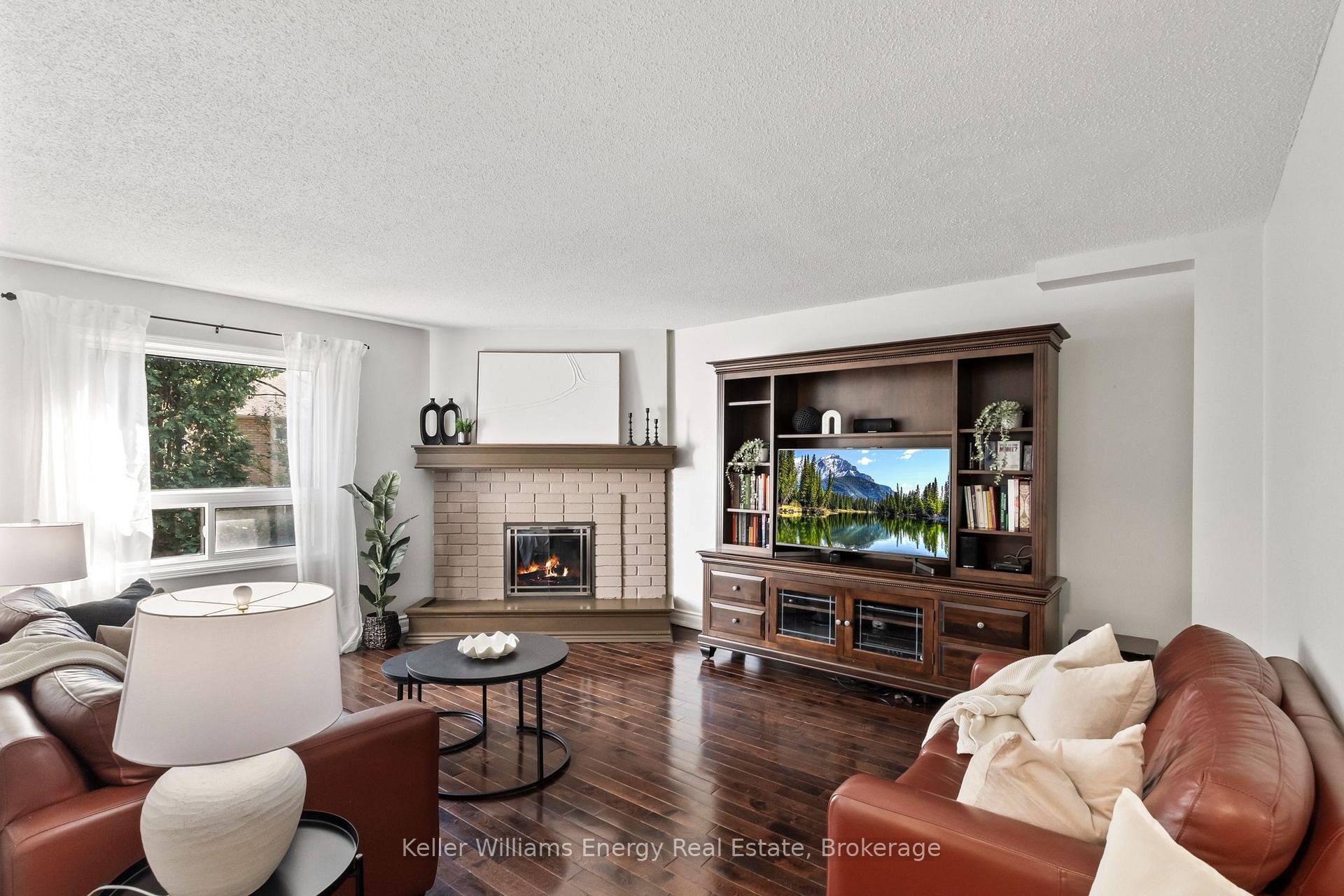 Photo 12 of 523 Palmtree Crescent, Oshawa, Eastdale — HOMEH