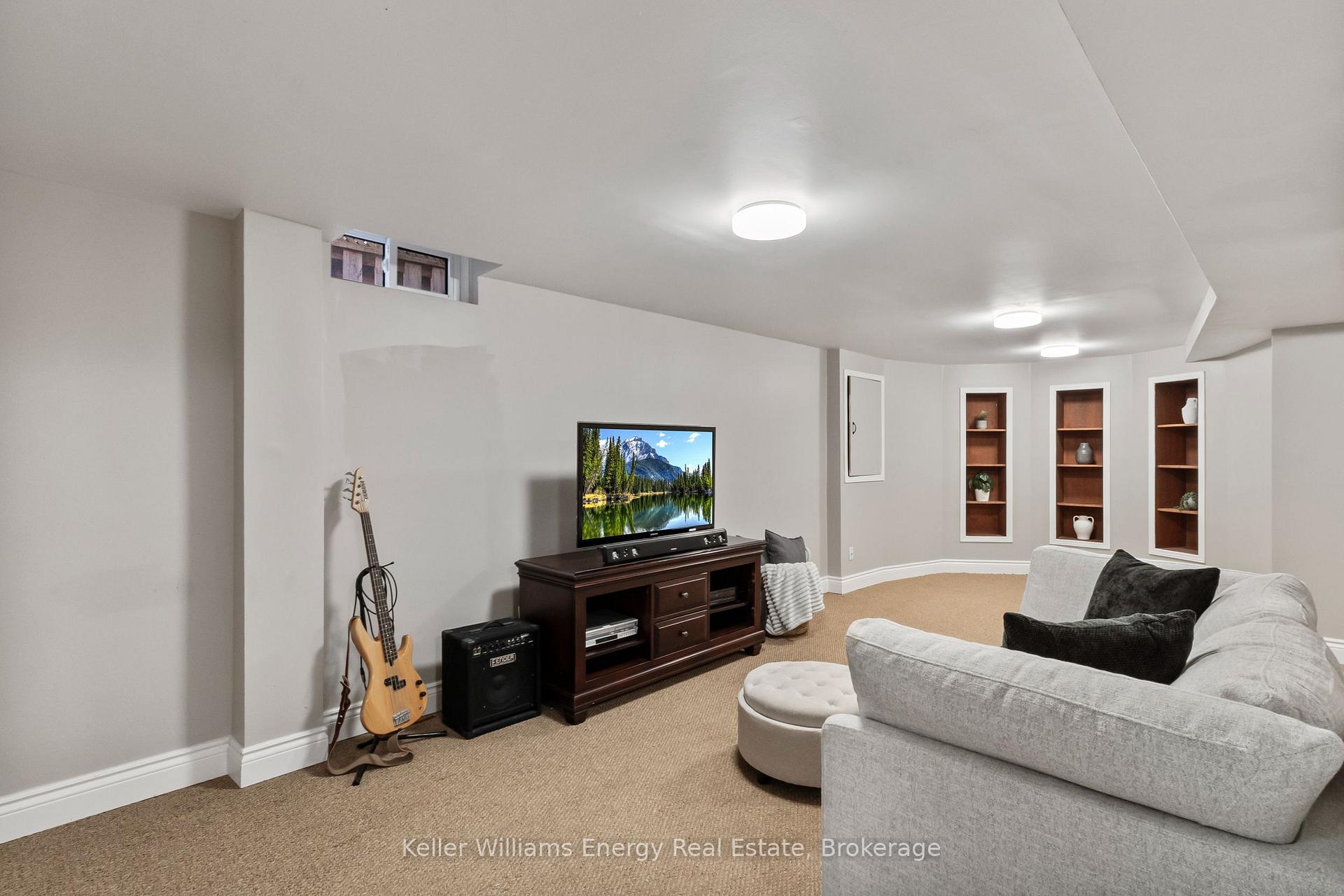 Photo 32 of 523 Palmtree Crescent, Oshawa, Eastdale — HOMEH