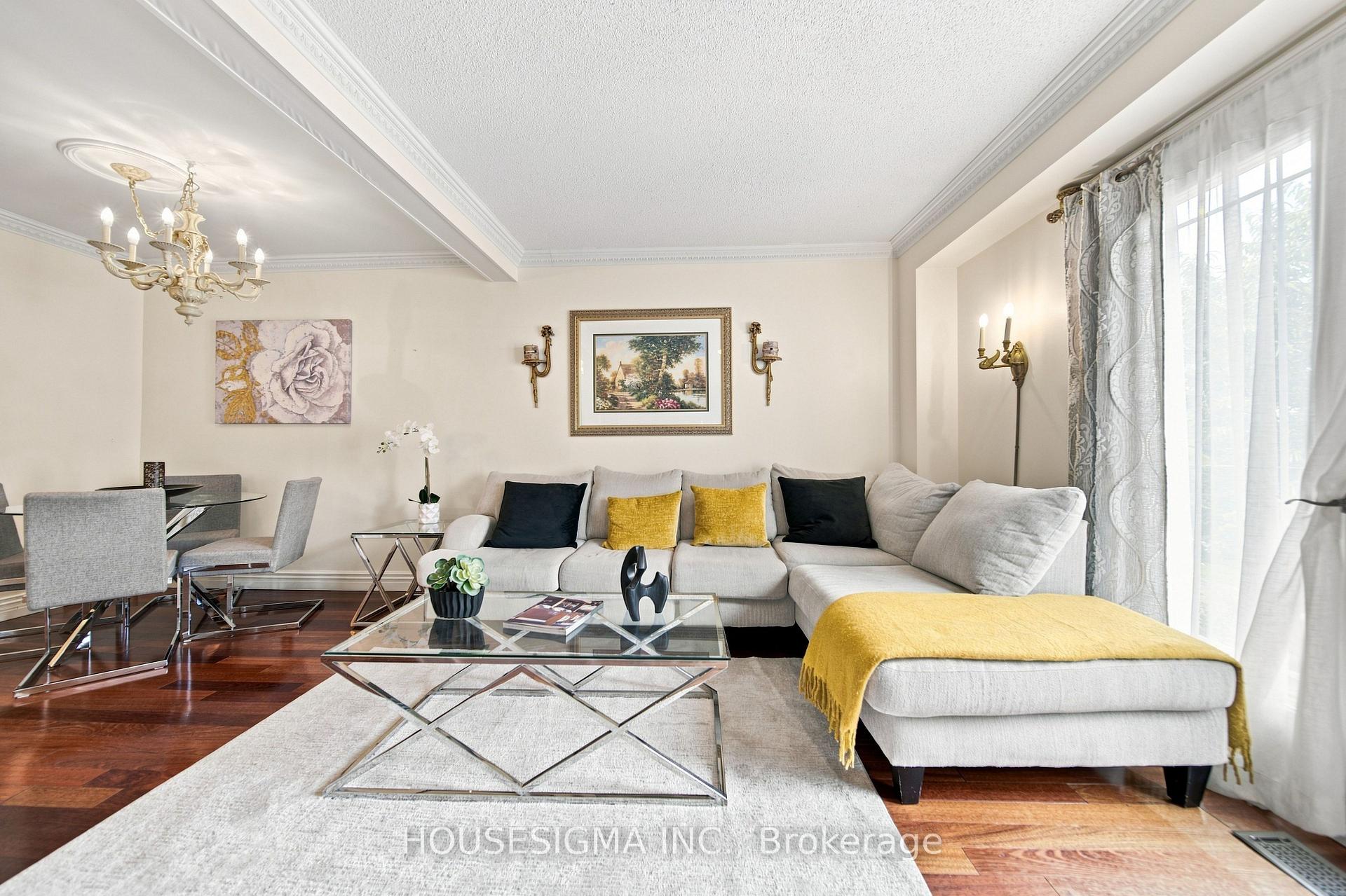 Photo 14 of 902 Applecroft Circle, Mississauga, East Credit — HOMEH
