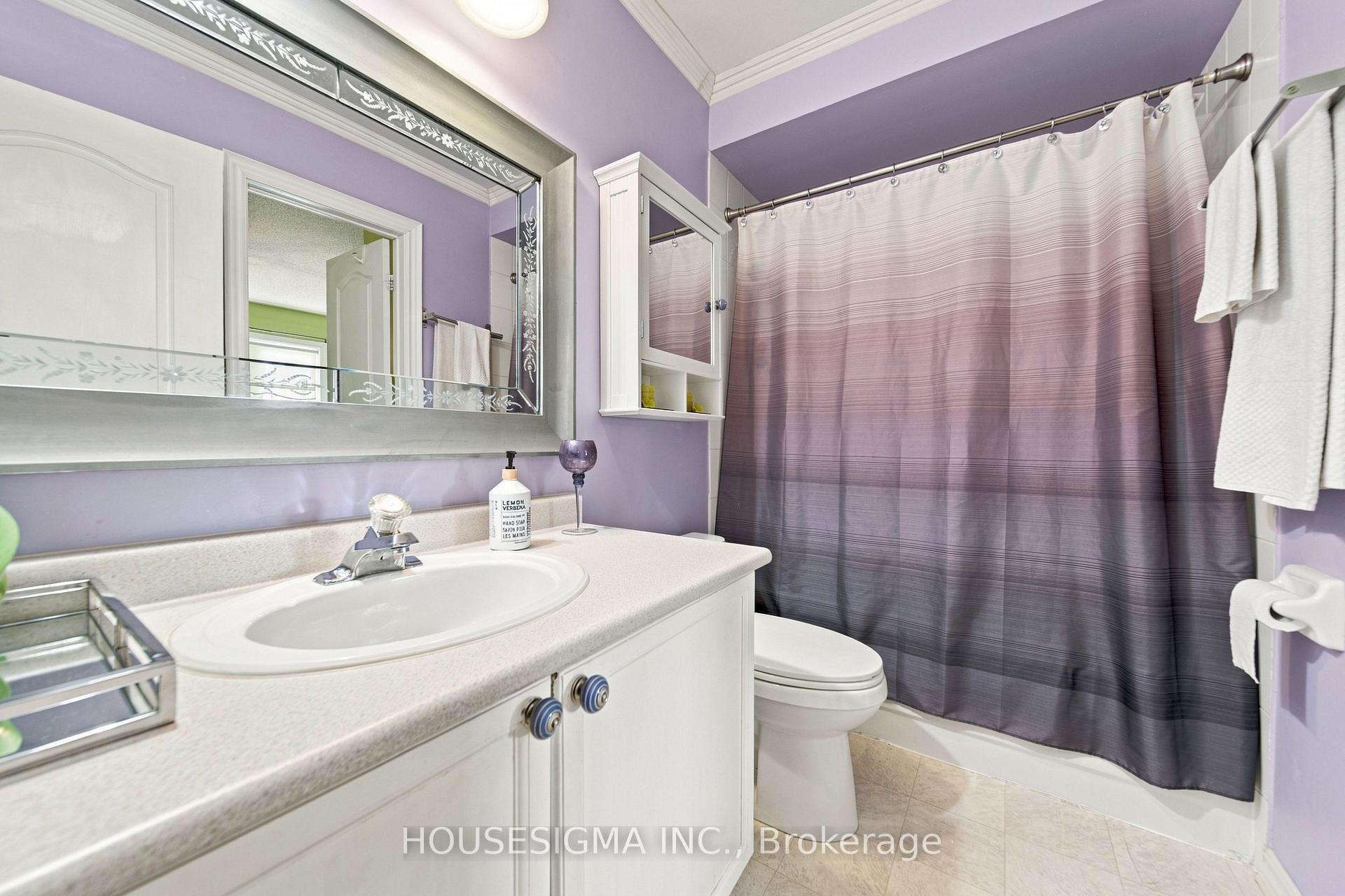 Photo 30 of 902 Applecroft Circle, Mississauga, East Credit — HOMEH