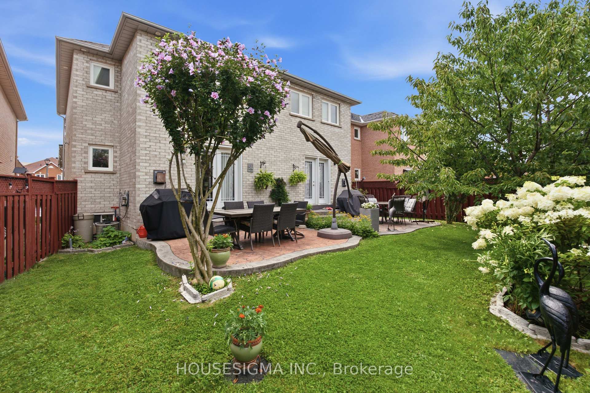 Photo 35 of 902 Applecroft Circle, Mississauga, East Credit — HOMEH