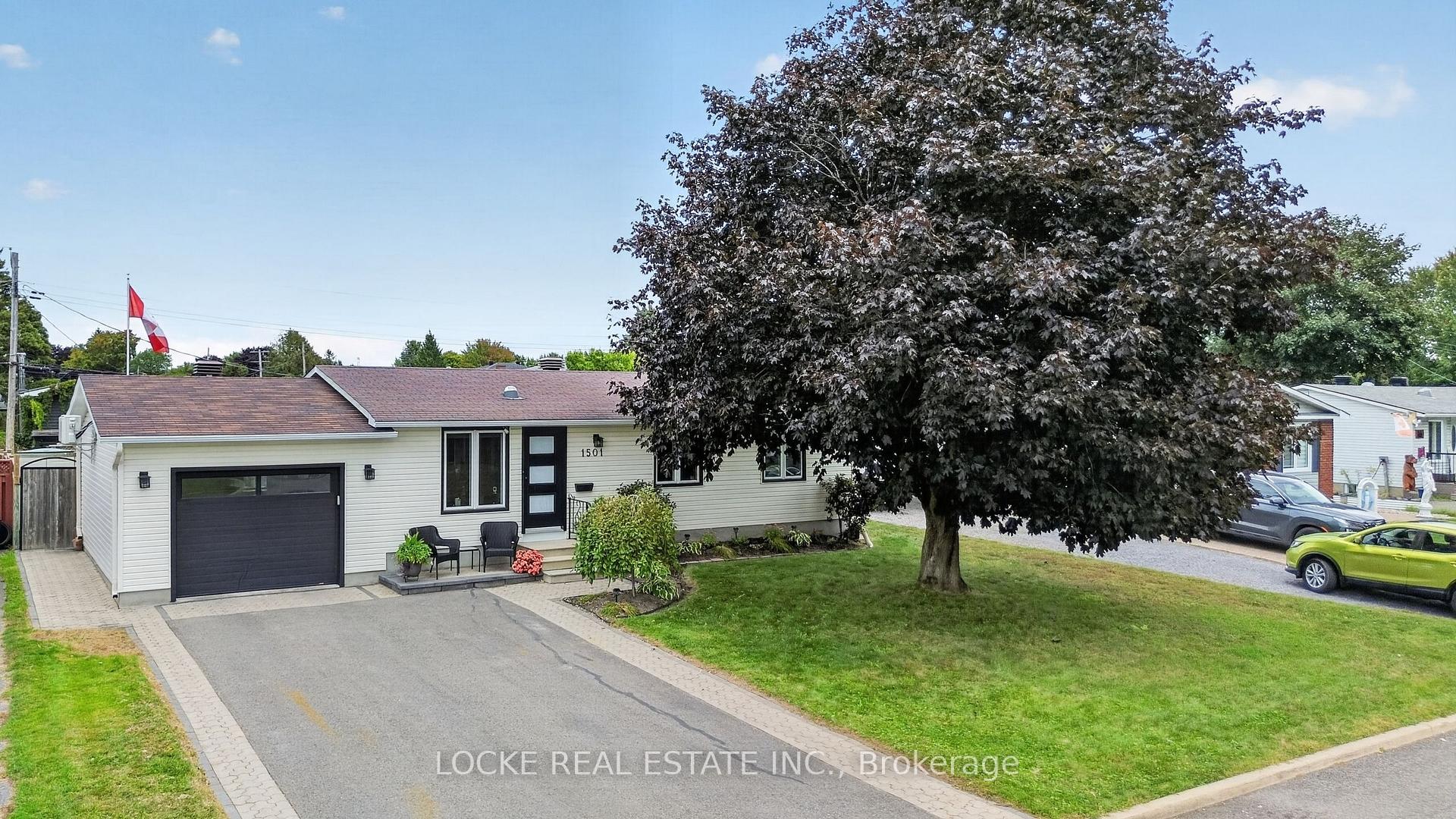 Photo of 1501 Queenswood Crescent