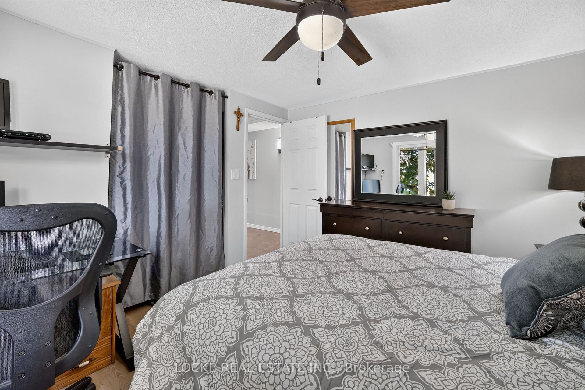 Photo 22 of 1501 Queenswood Crescent, Ottawa, Bilberry Creek/Queenswood Heights — HOMEH