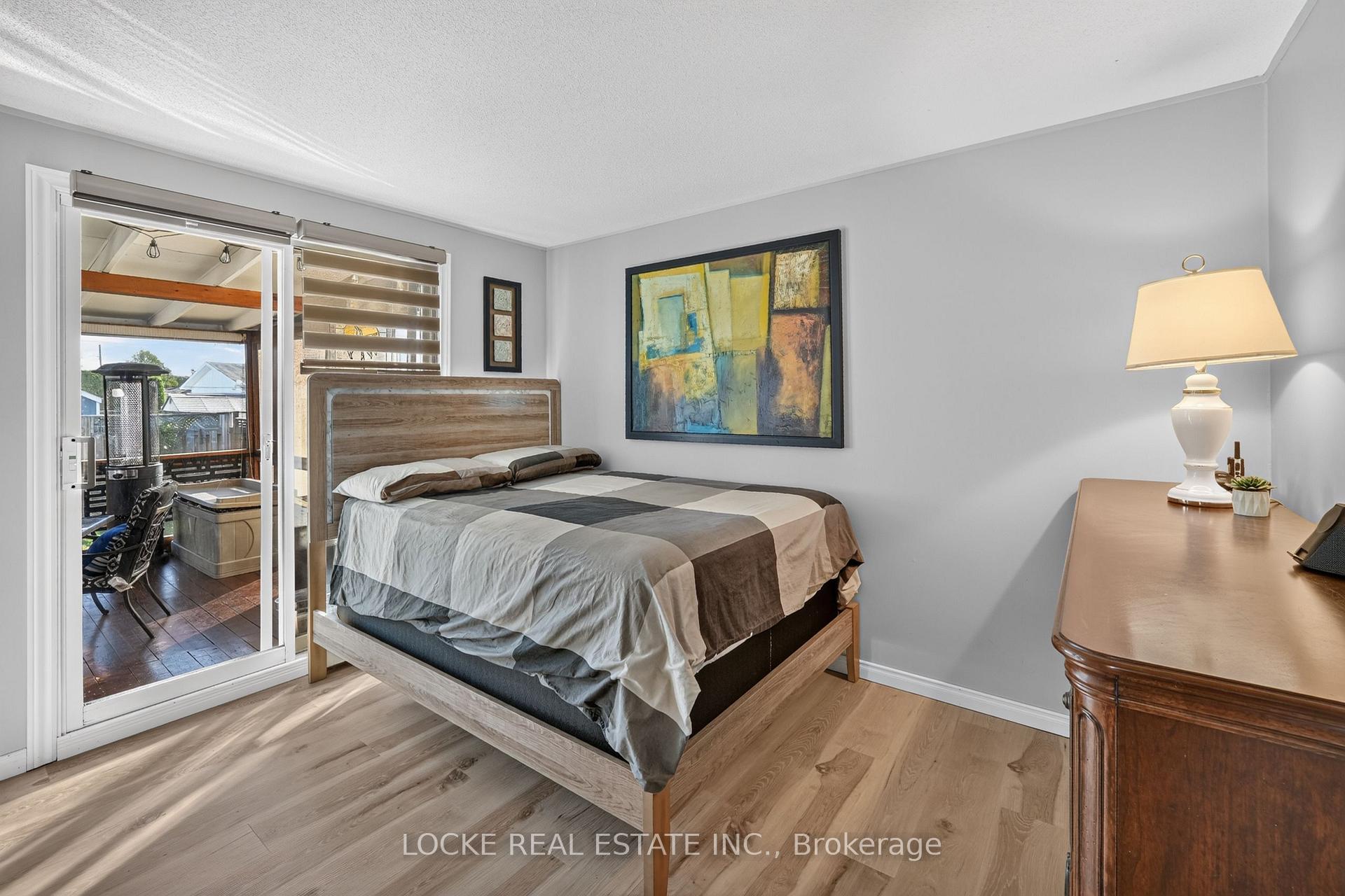 Photo 24 of 1501 Queenswood Crescent, Ottawa, Bilberry Creek/Queenswood Heights — HOMEH