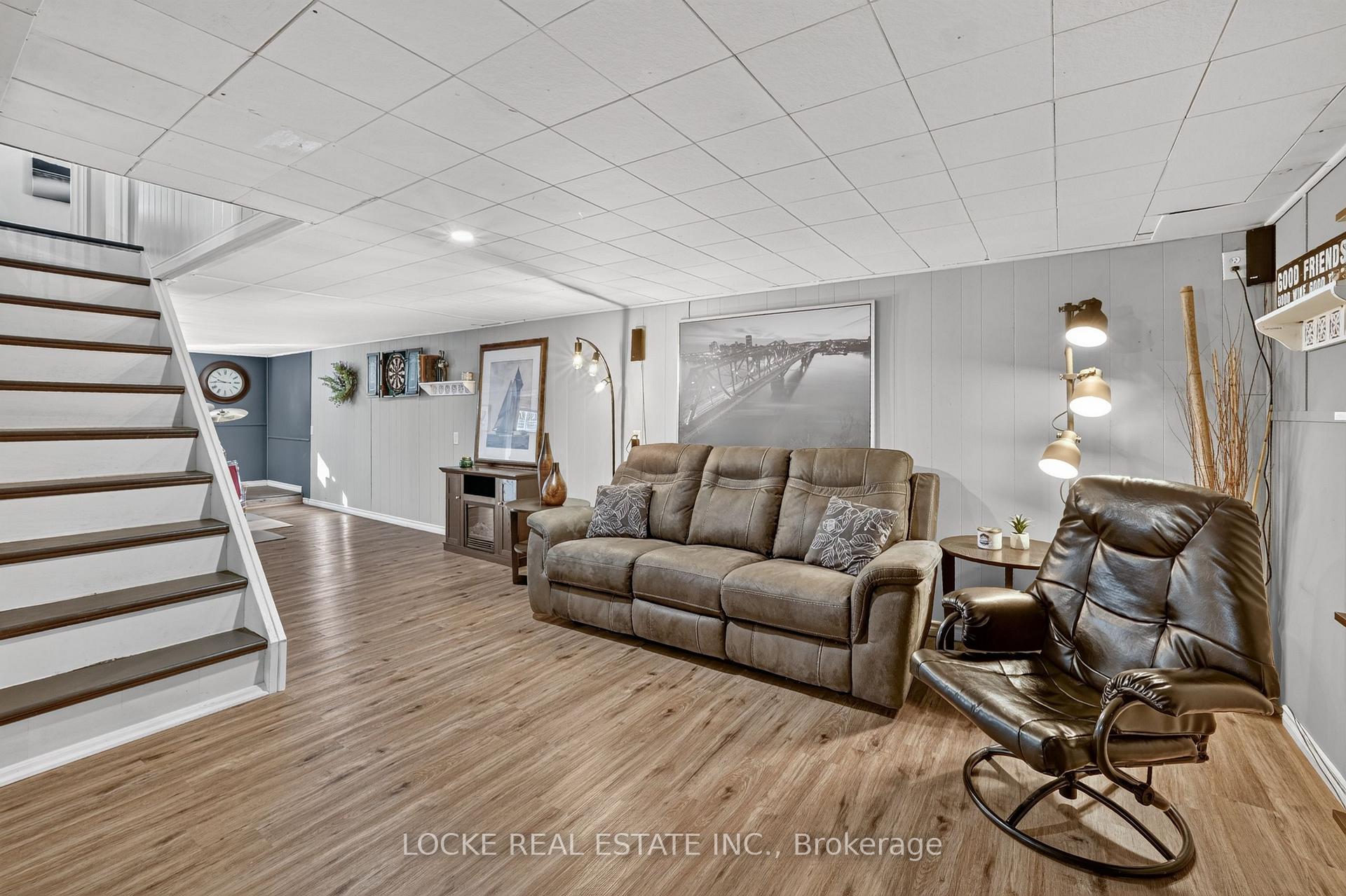 Photo 28 of 1501 Queenswood Crescent, Ottawa, Bilberry Creek/Queenswood Heights — HOMEH