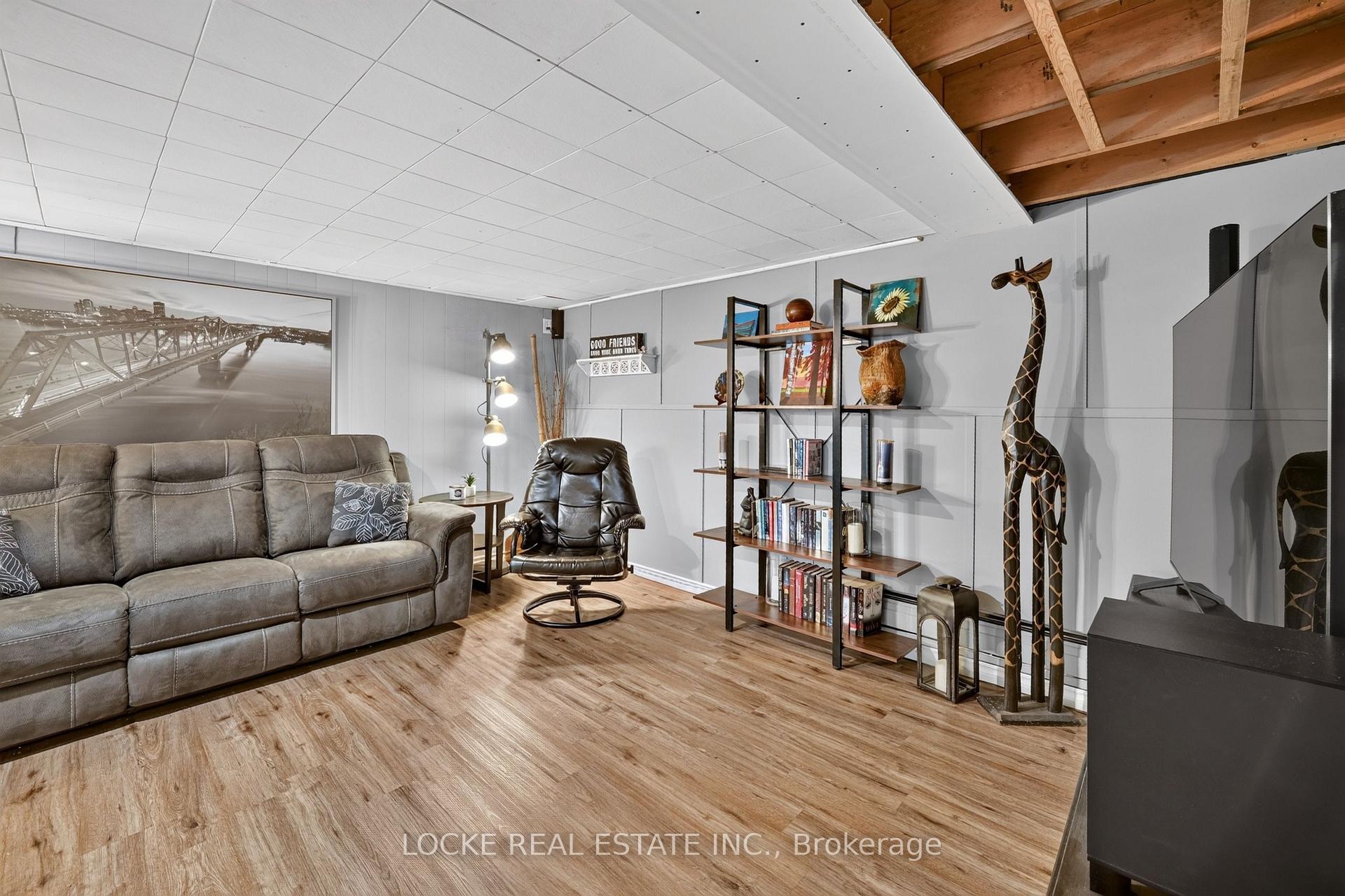 Photo 29 of 1501 Queenswood Crescent, Ottawa, Bilberry Creek/Queenswood Heights — HOMEH